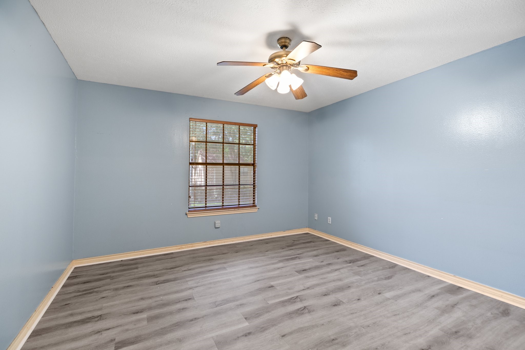 12923 Hunterfield Drive Property Photo 20