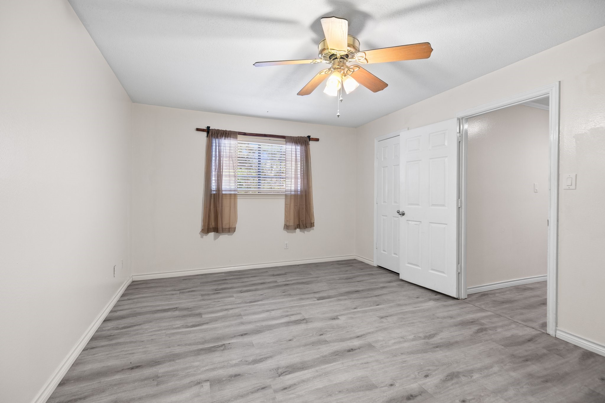 12923 Hunterfield Drive Property Photo 21