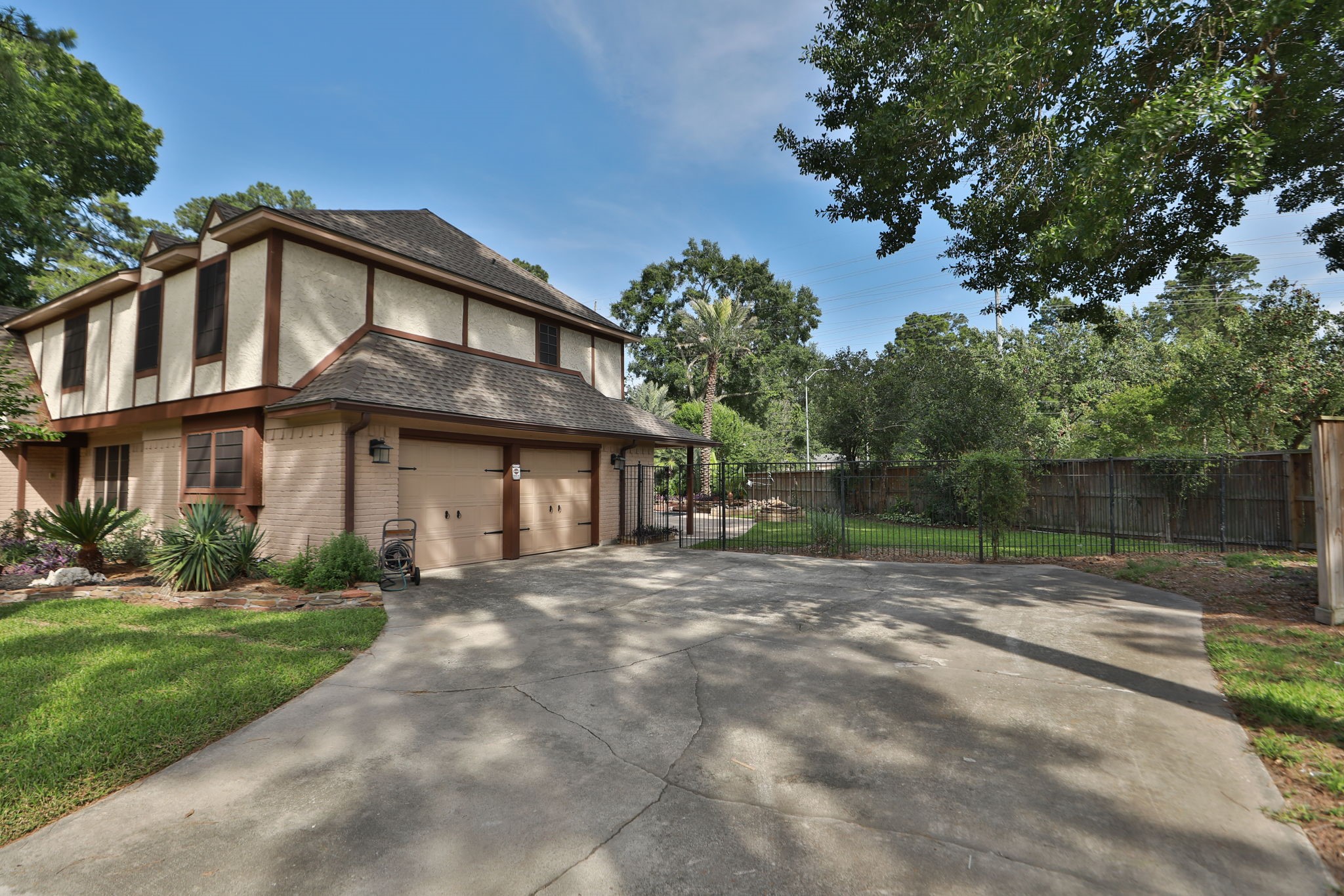 12923 Hunterfield Drive Property Photo 36
