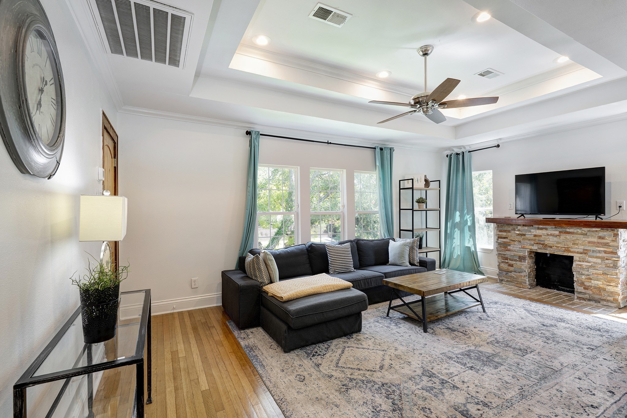 1811 Marshall Street B Property Photo 2