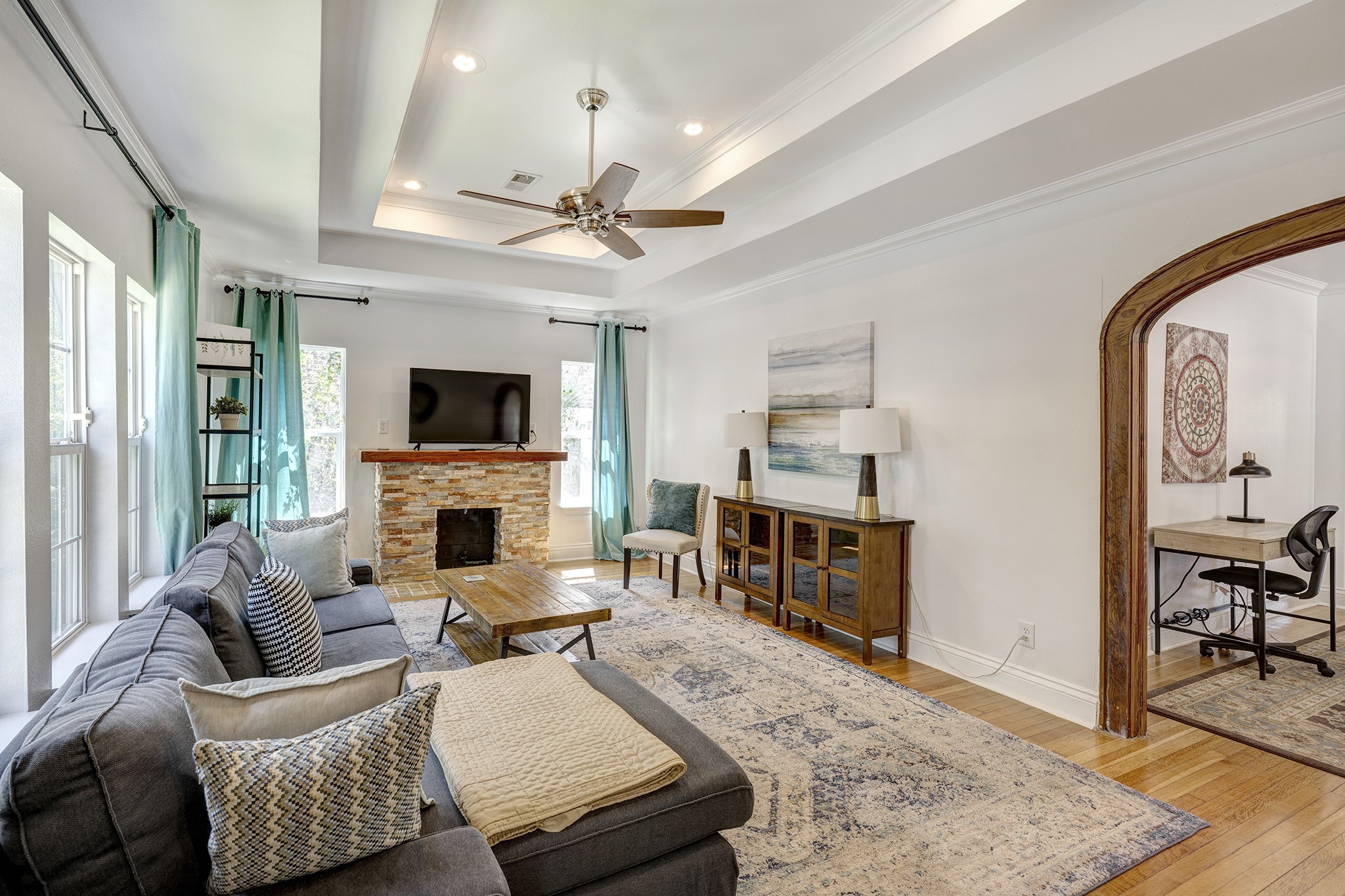 1811 Marshall Street B Property Photo 3