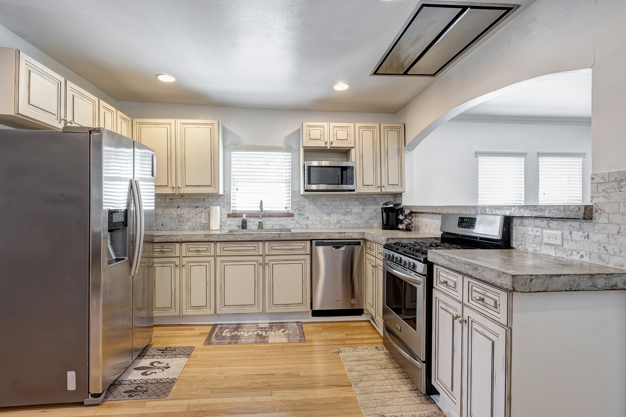 1811 Marshall Street B Property Photo 8