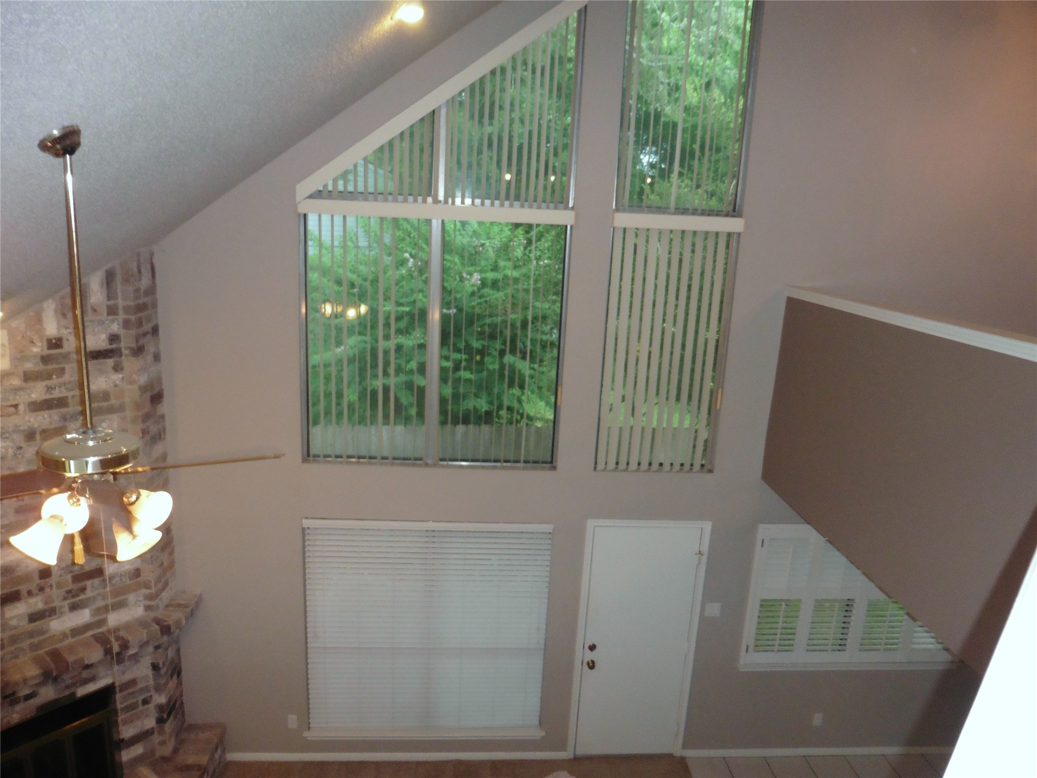 3607 Duncaster Drive Property Photo 4