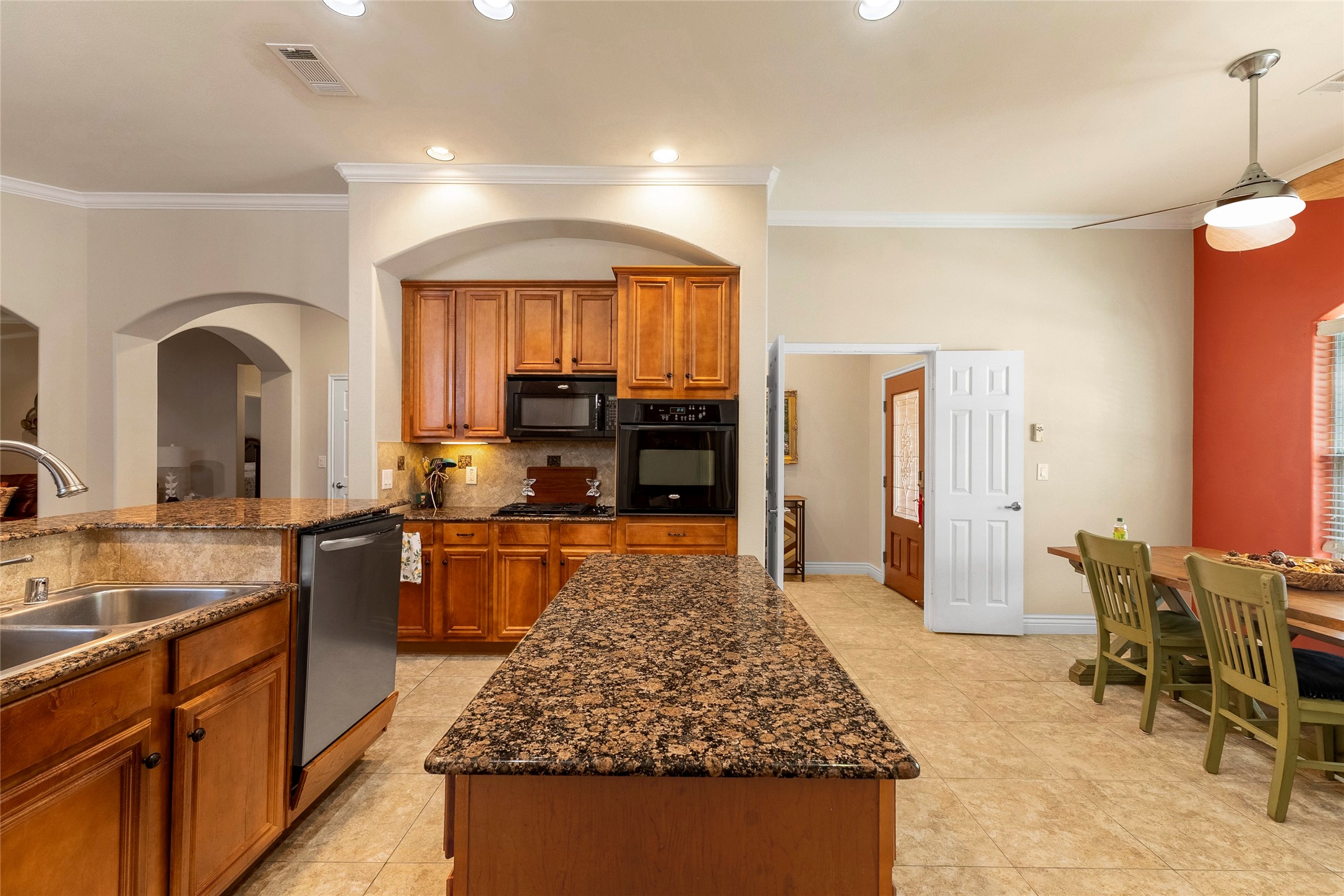 15234 Scenic Forest Drive Property Photo 10
