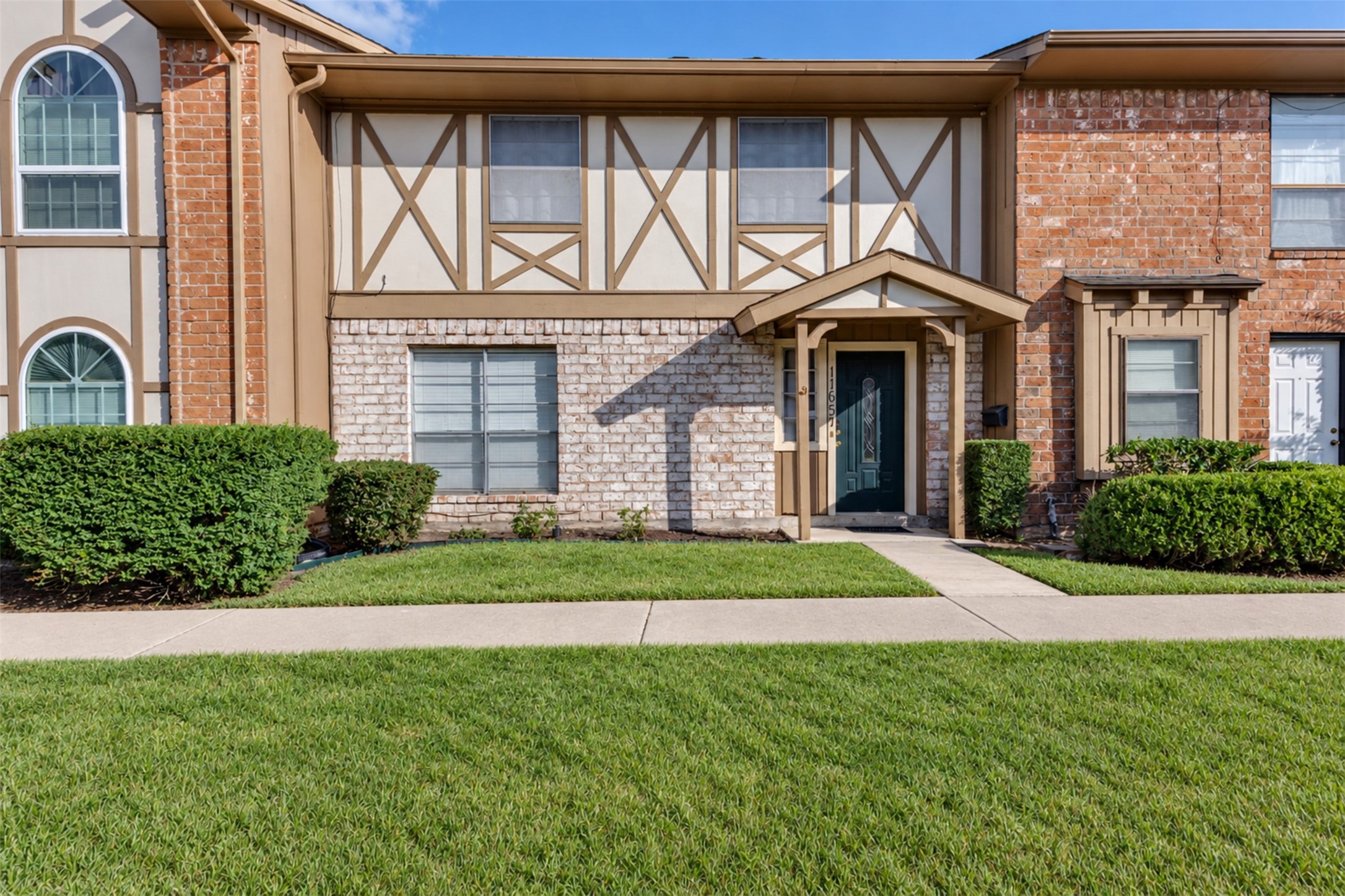 11657 Sabo Road Property Photo 2