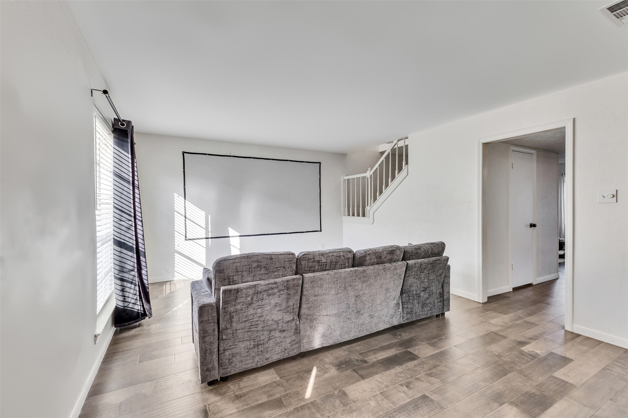 11657 Sabo Road Property Photo 6