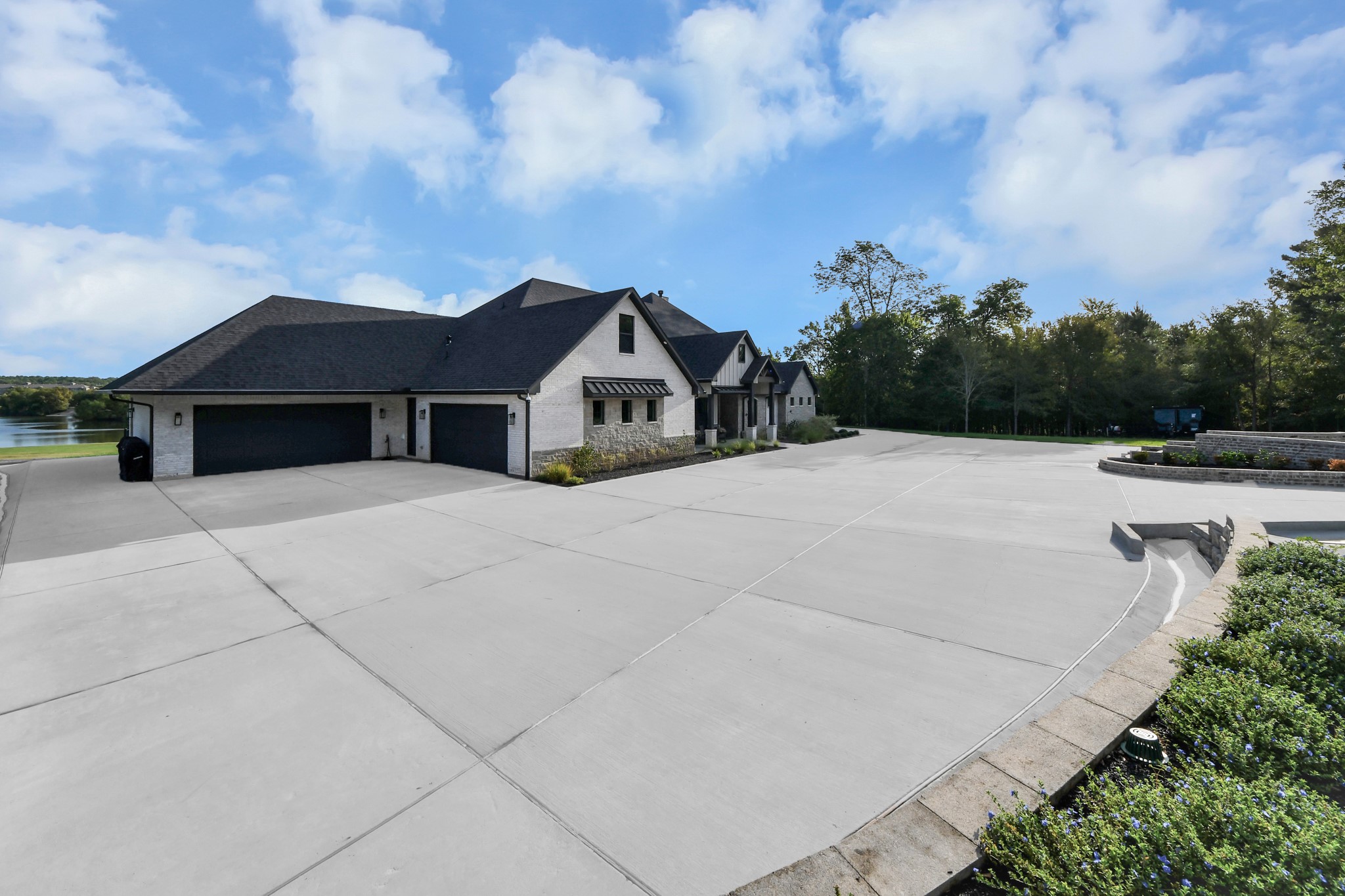 18828 Harbor Side Boulevard Property Photo 6