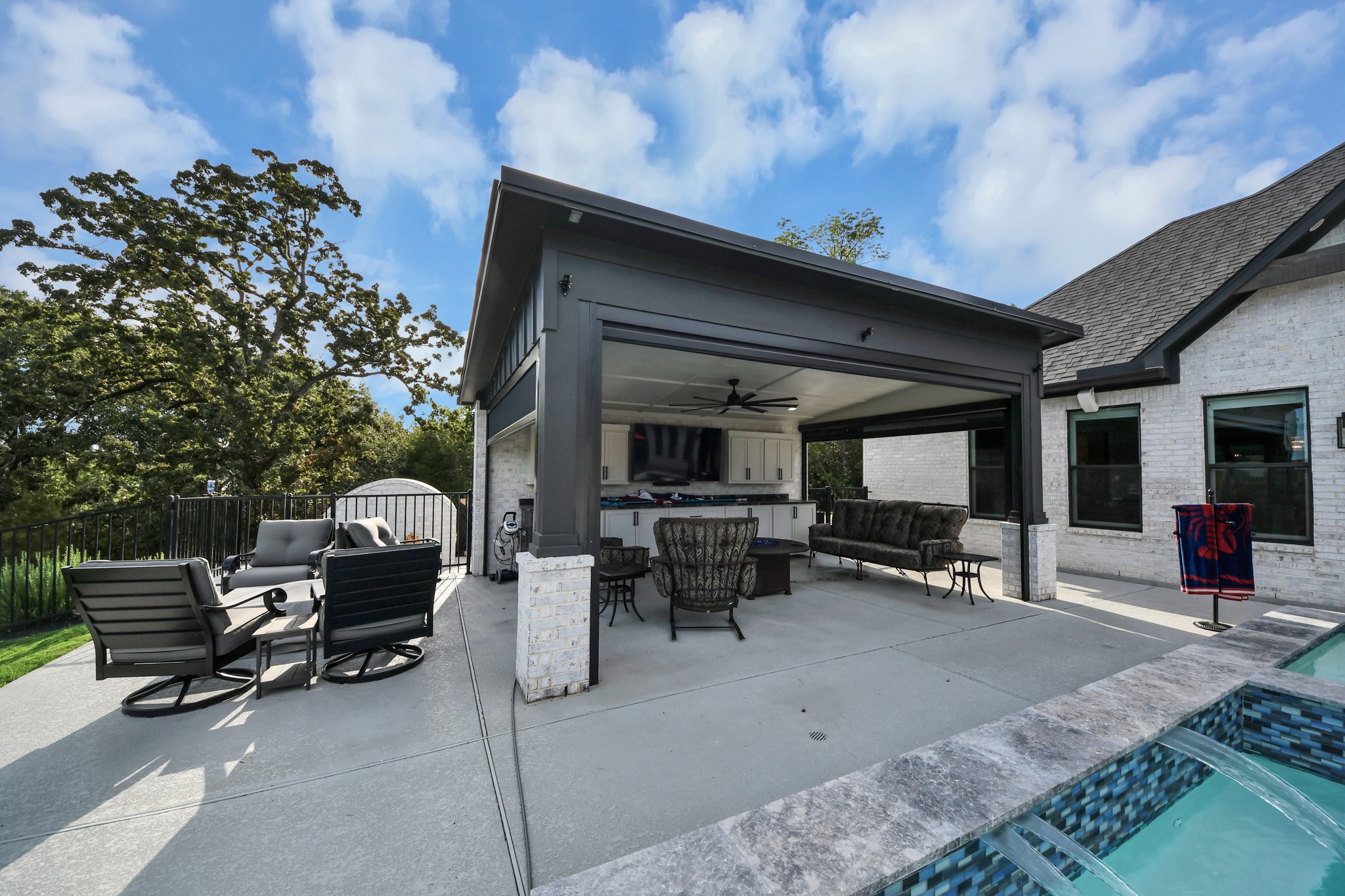 18828 Harbor Side Boulevard Property Photo 46