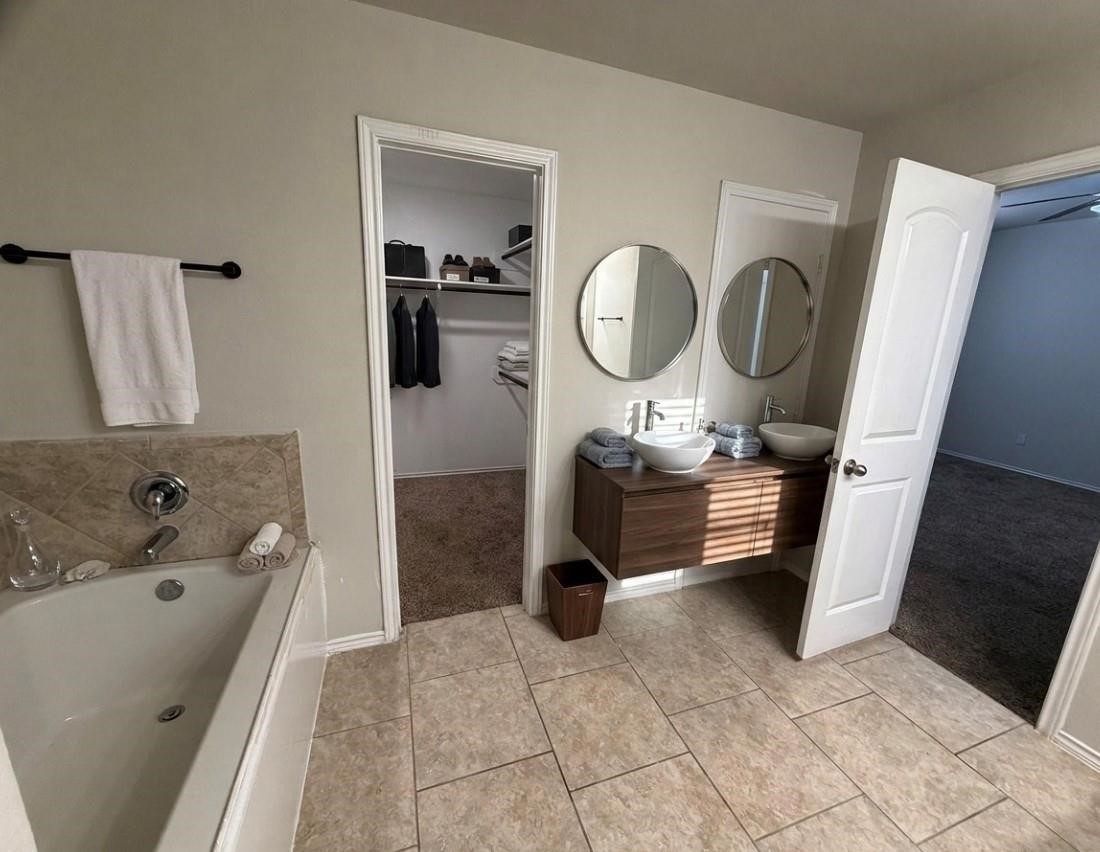 24307 Hampton Terrace Lane Property Photo 10