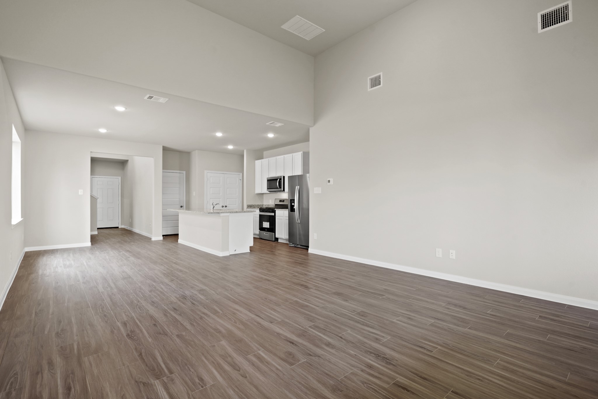2584 Hawk Eye Drive Property Photo 6