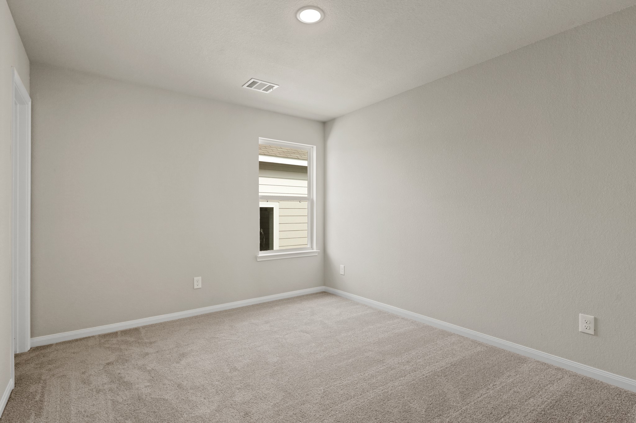 2584 Hawk Eye Drive Property Photo 14