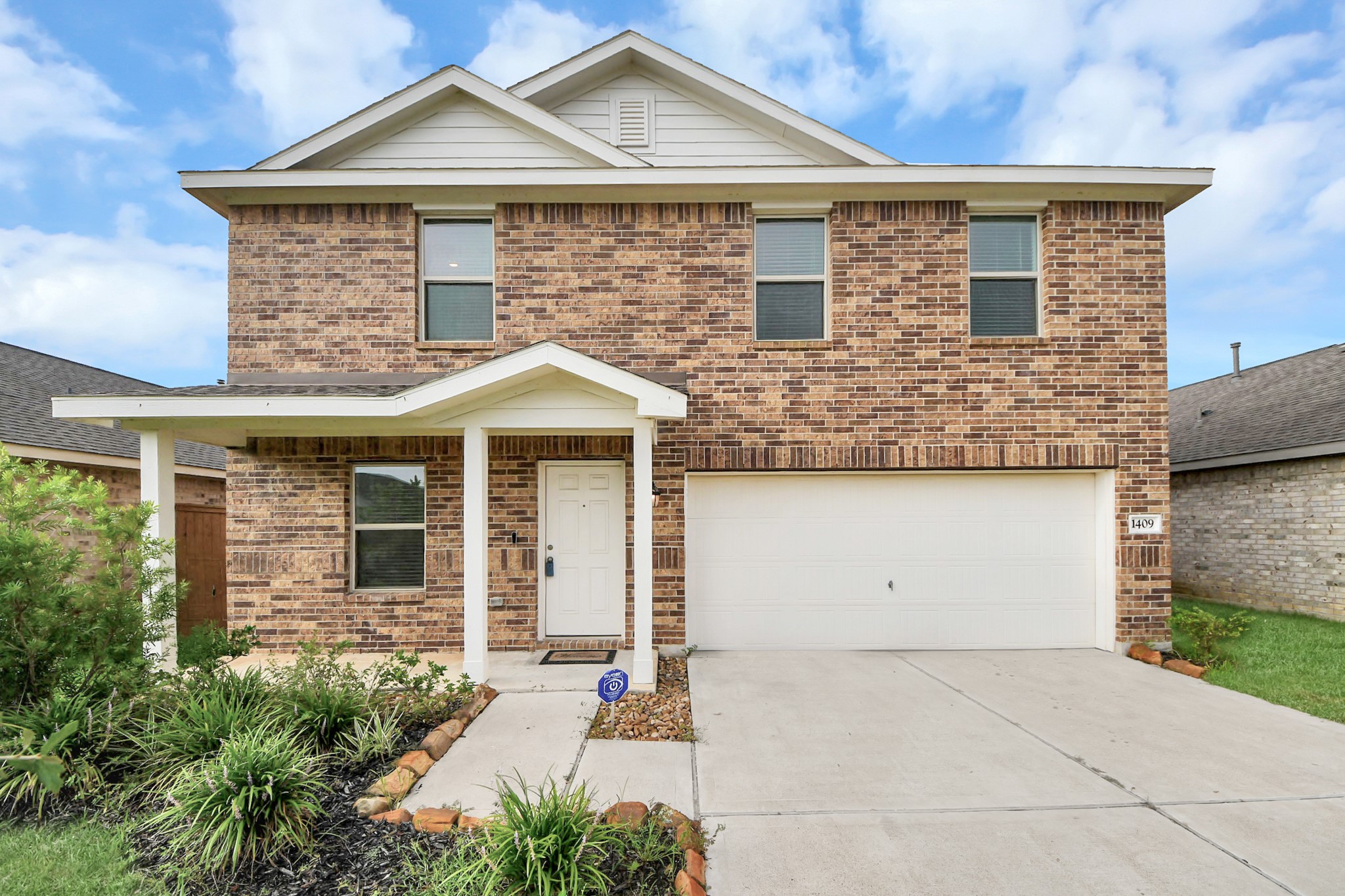 1409 Twilight Green Drive Property Photo 2