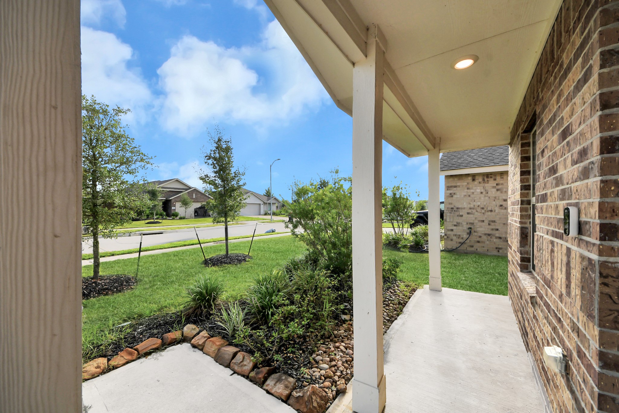 1409 Twilight Green Drive Property Photo 3