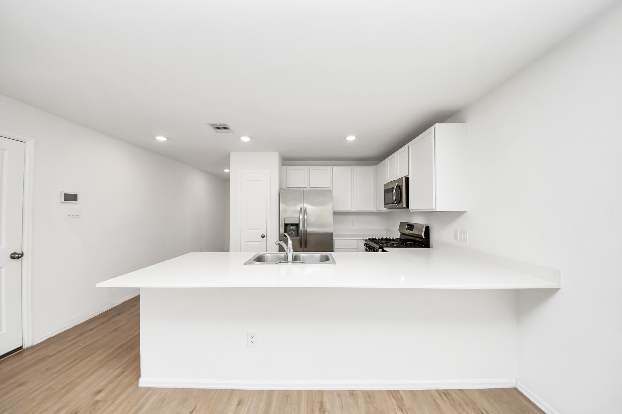 1409 Twilight Green Drive Property Photo 7