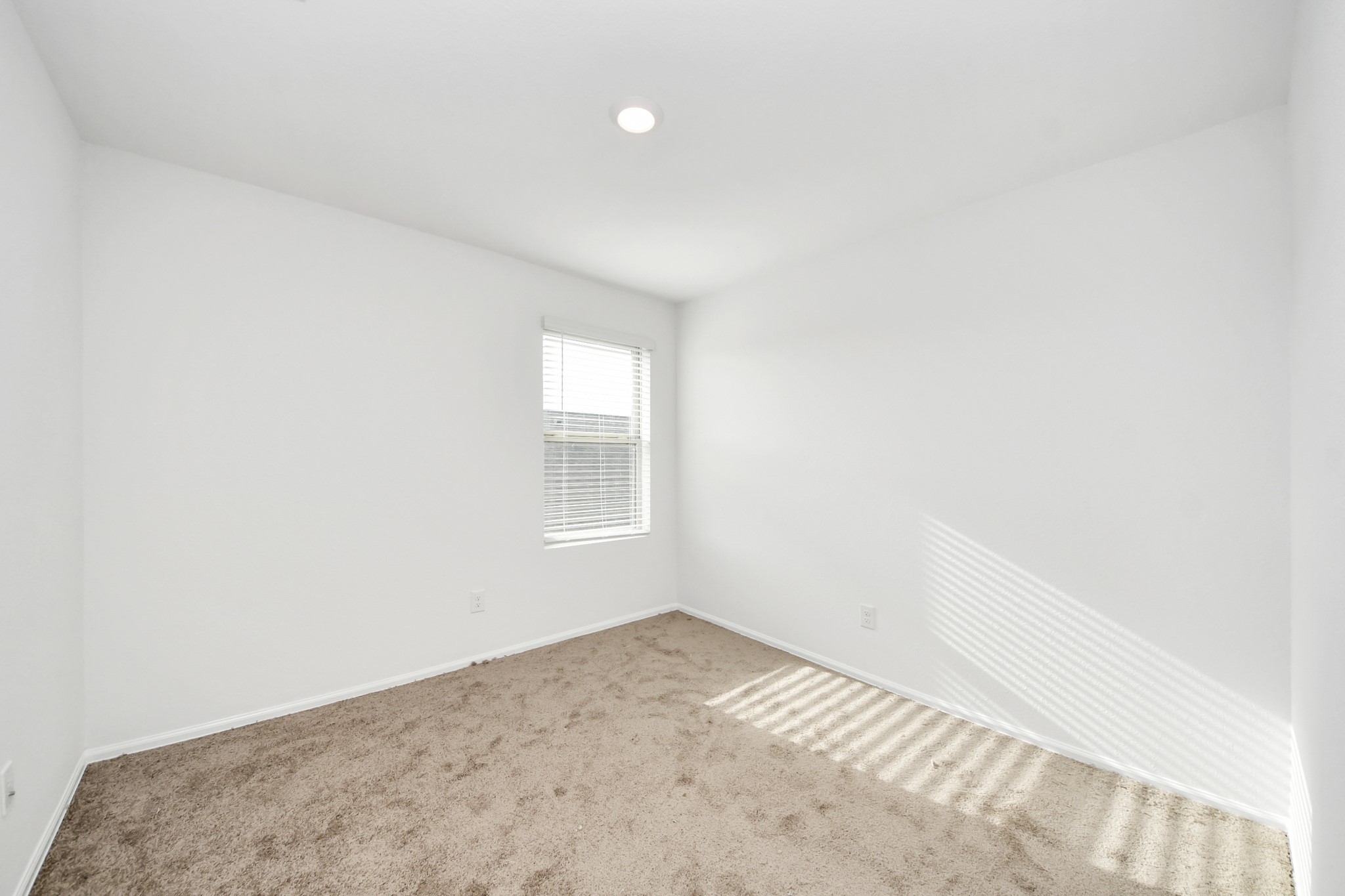 1409 Twilight Green Drive Property Photo 27