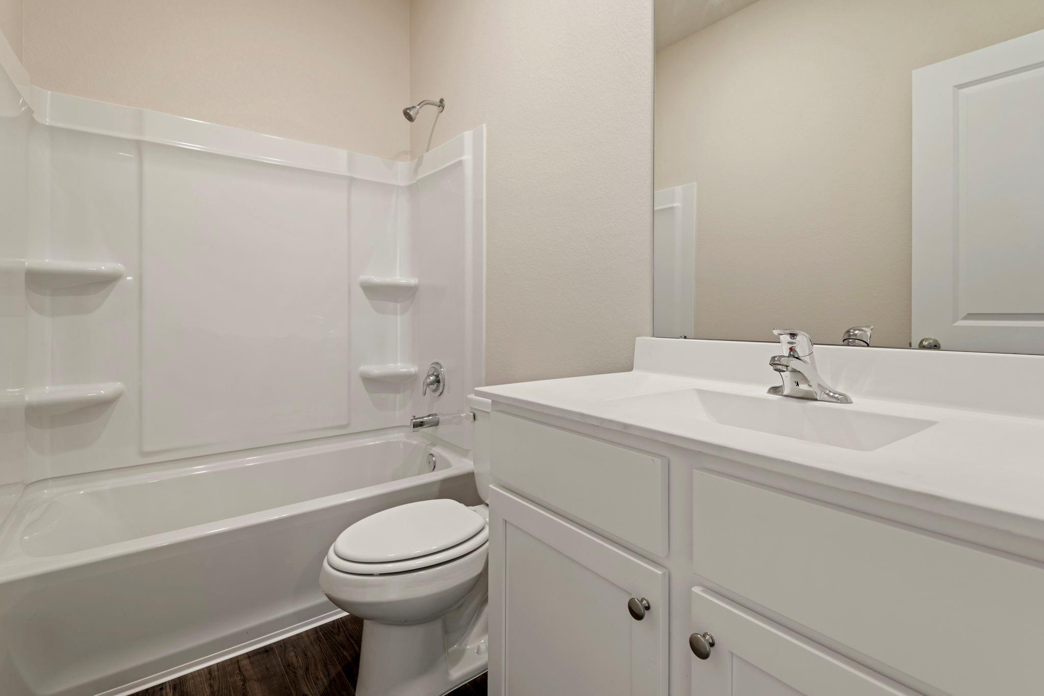 8205 Alpine Bearberry Drive, Houston Tx 77016 Property Photo 6