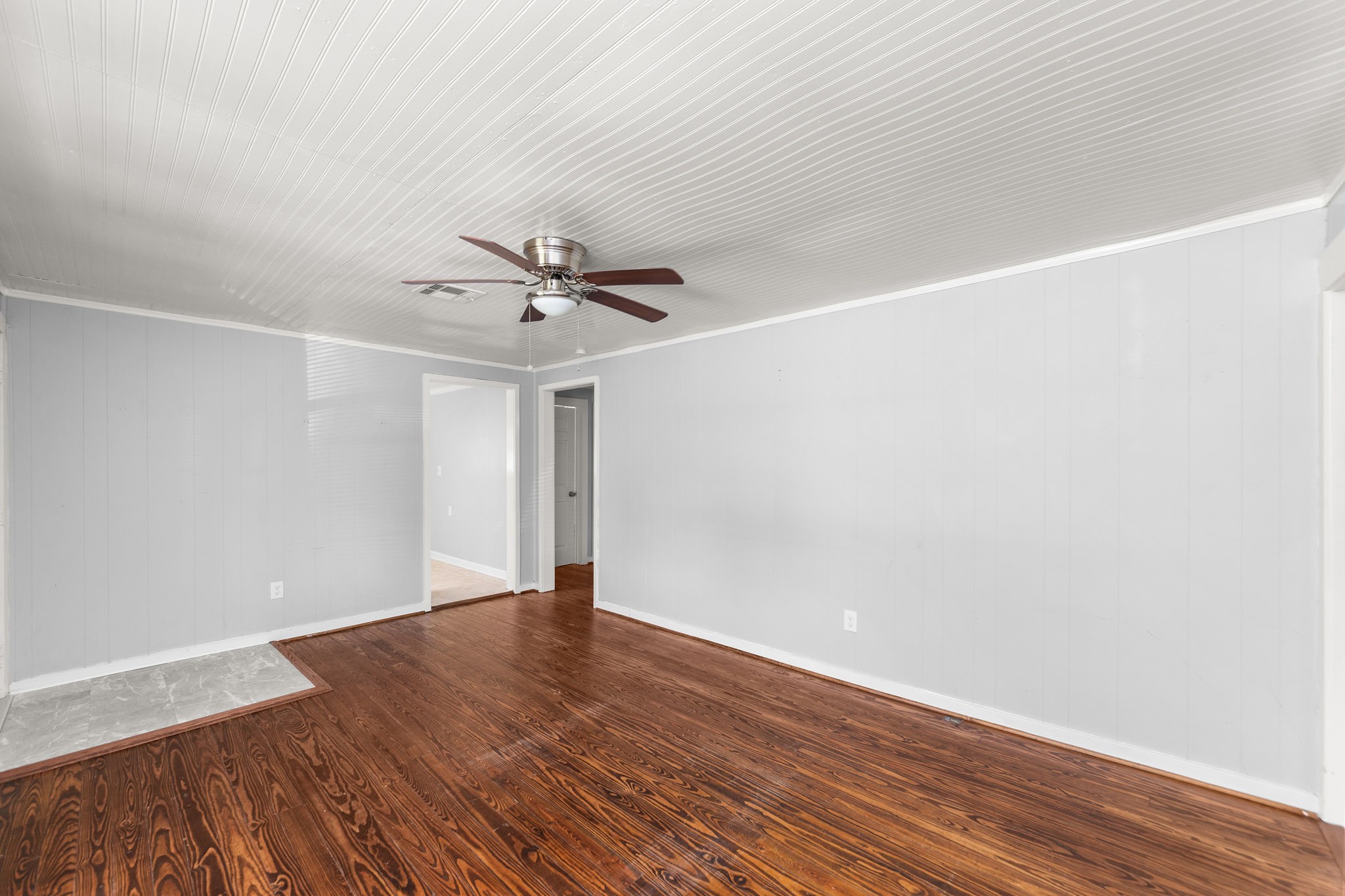 203 S Fig Street Property Photo 4
