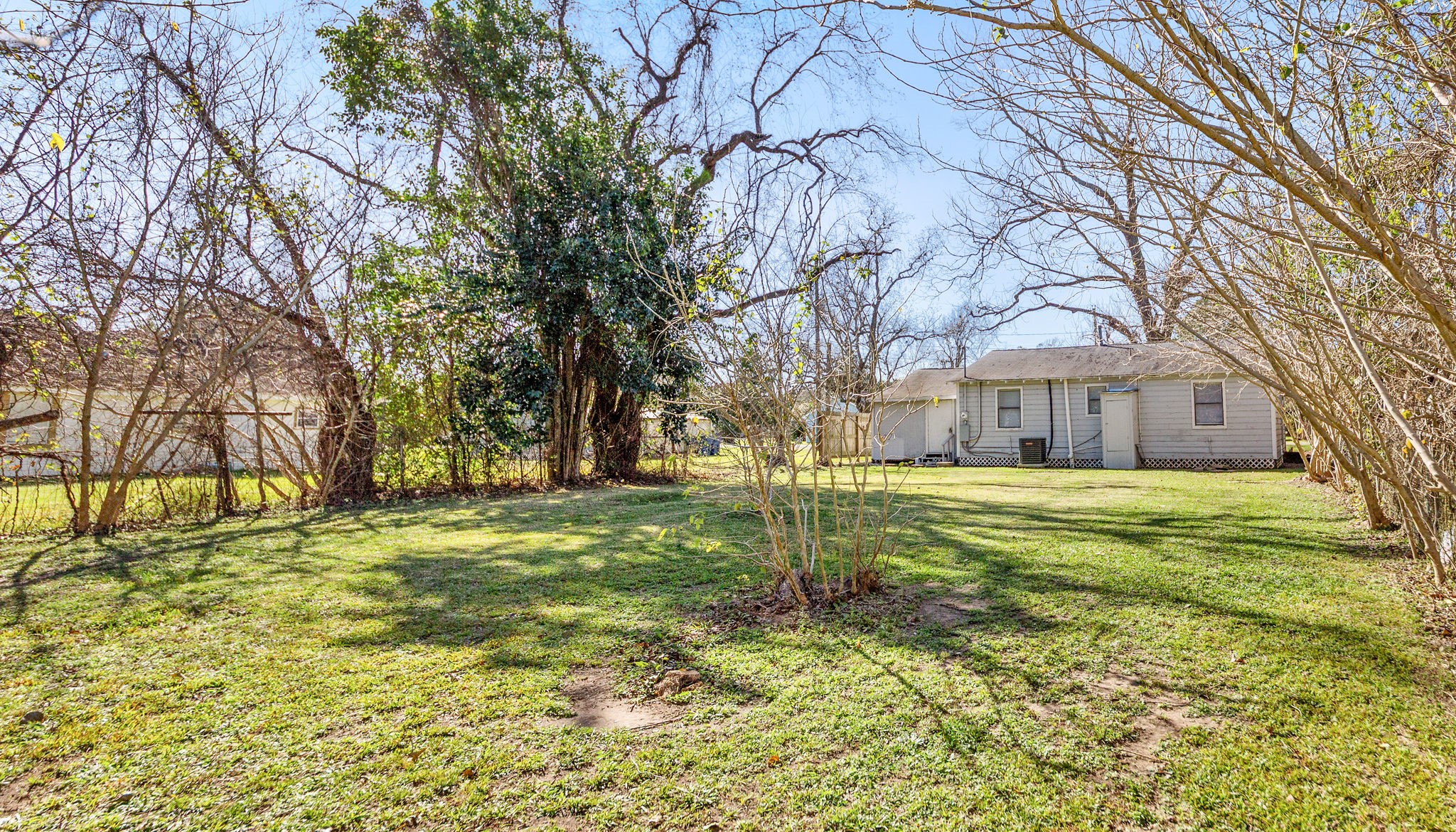 203 S Fig Street Property Photo 20