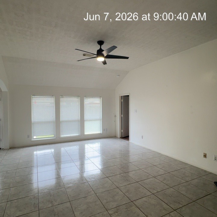 10310 Mills Run Drive Property Photo 3