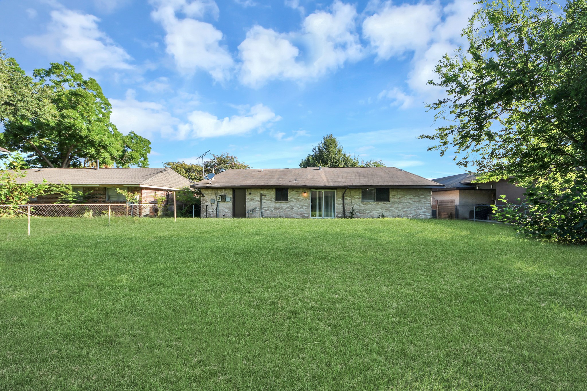 3806 Charriton Drive Property Photo 18