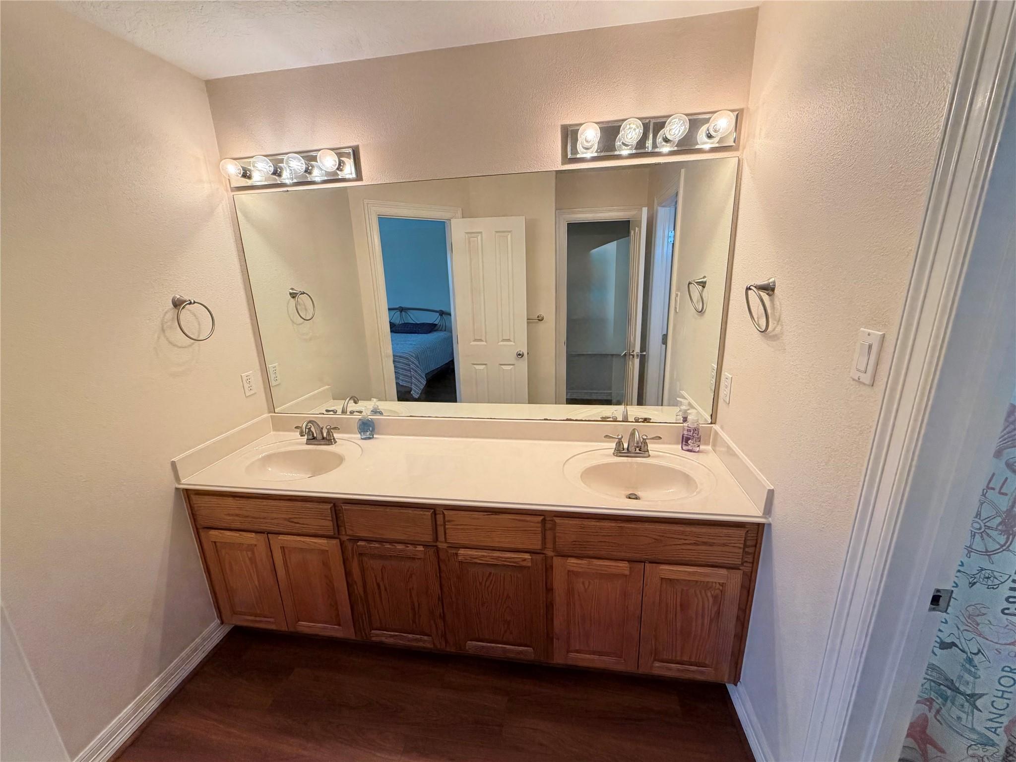 1113 Enchanted Oaks Drive, Angleton Tx 77515 Property Photo 21