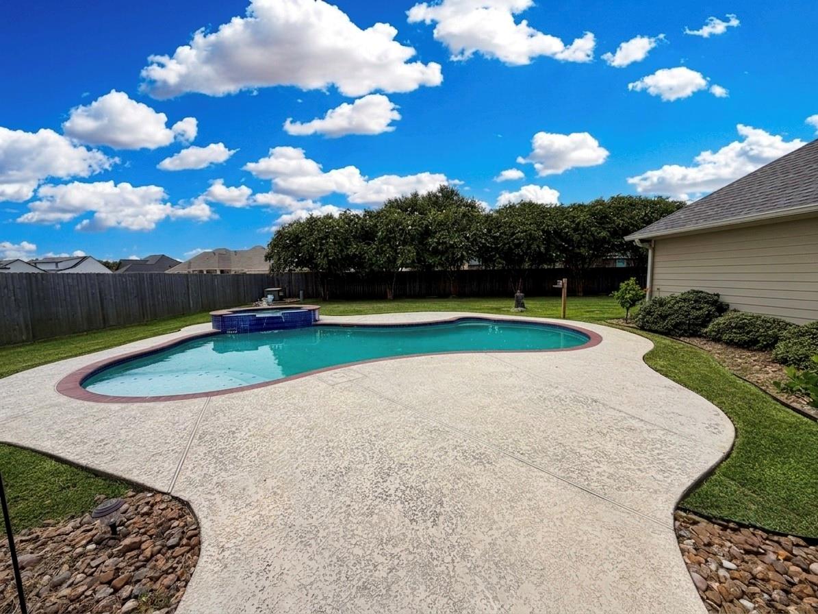 1113 Enchanted Oaks Drive, Angleton Tx 77515 Property Photo 31