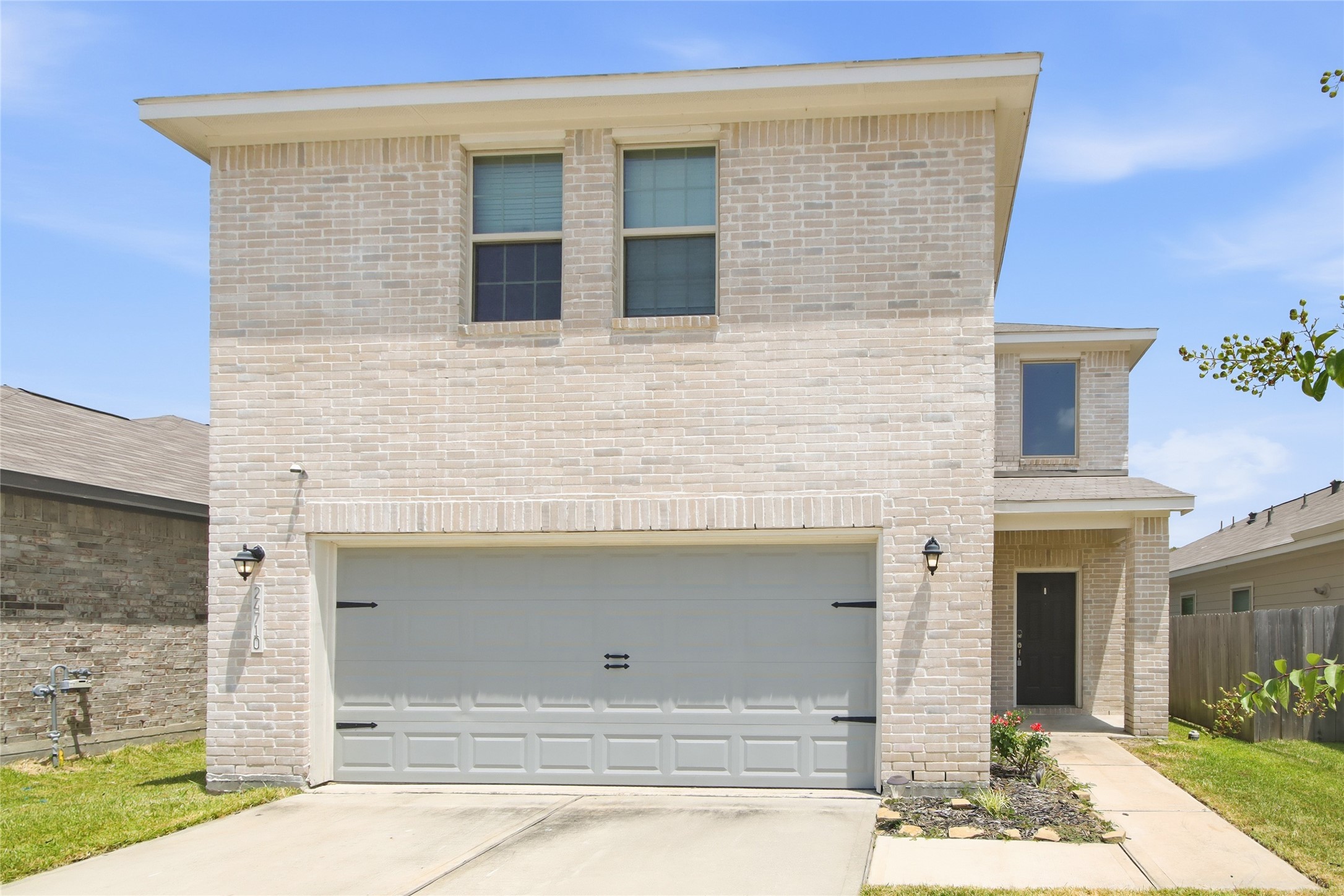 24710 Russet Bluff Trail Property Photo 2