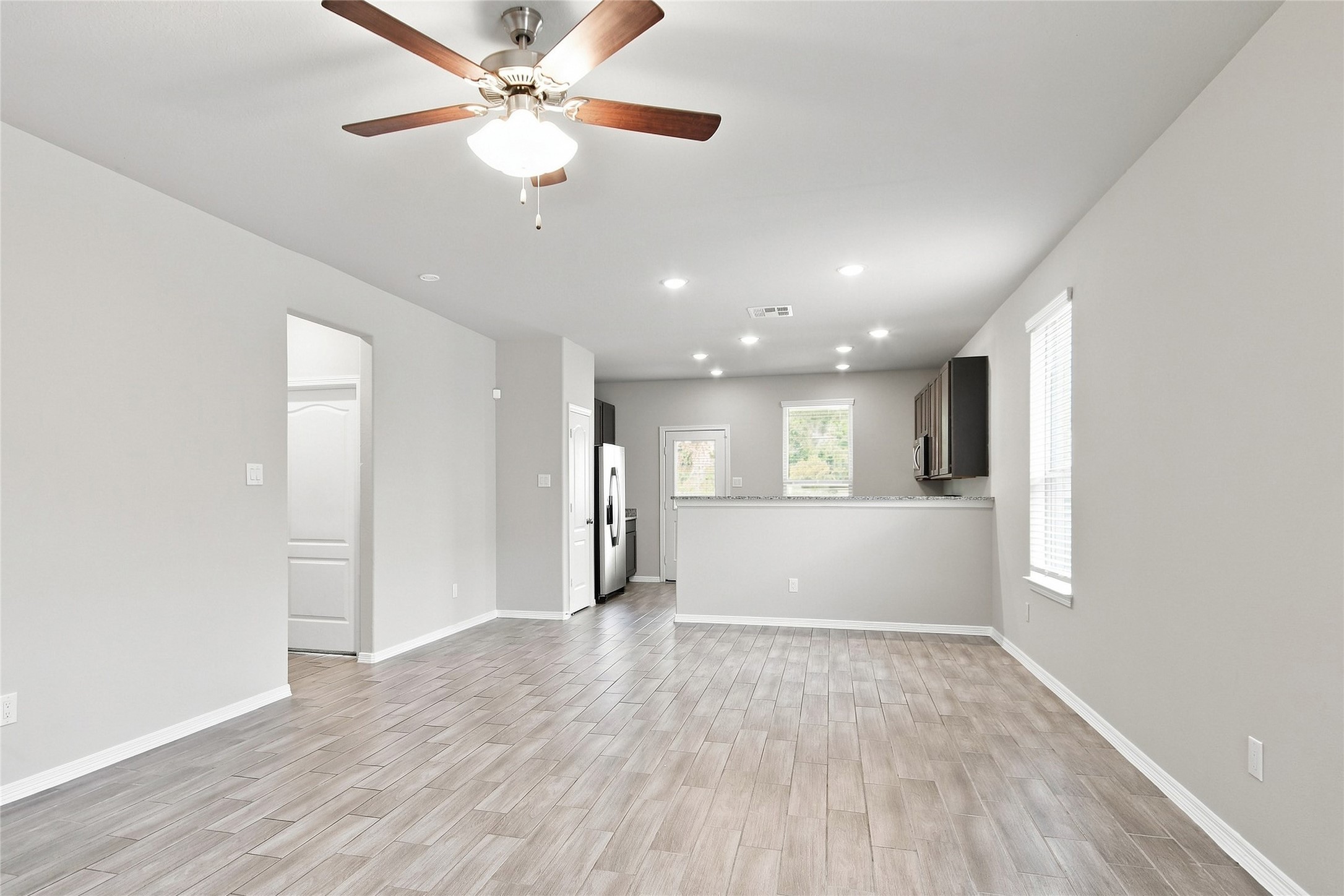 24710 Russet Bluff Trail Property Photo 5