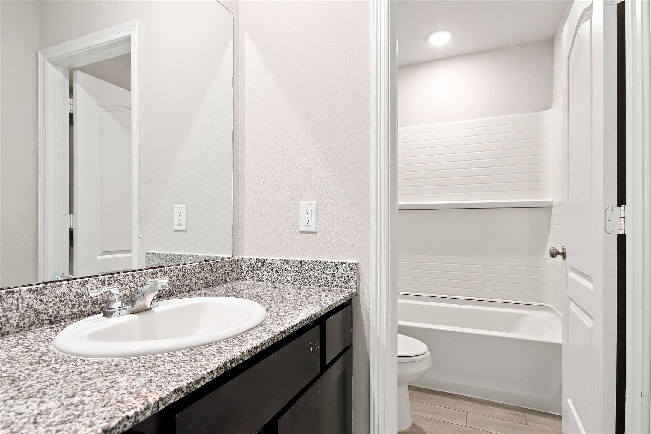 24710 Russet Bluff Trail Property Photo 14