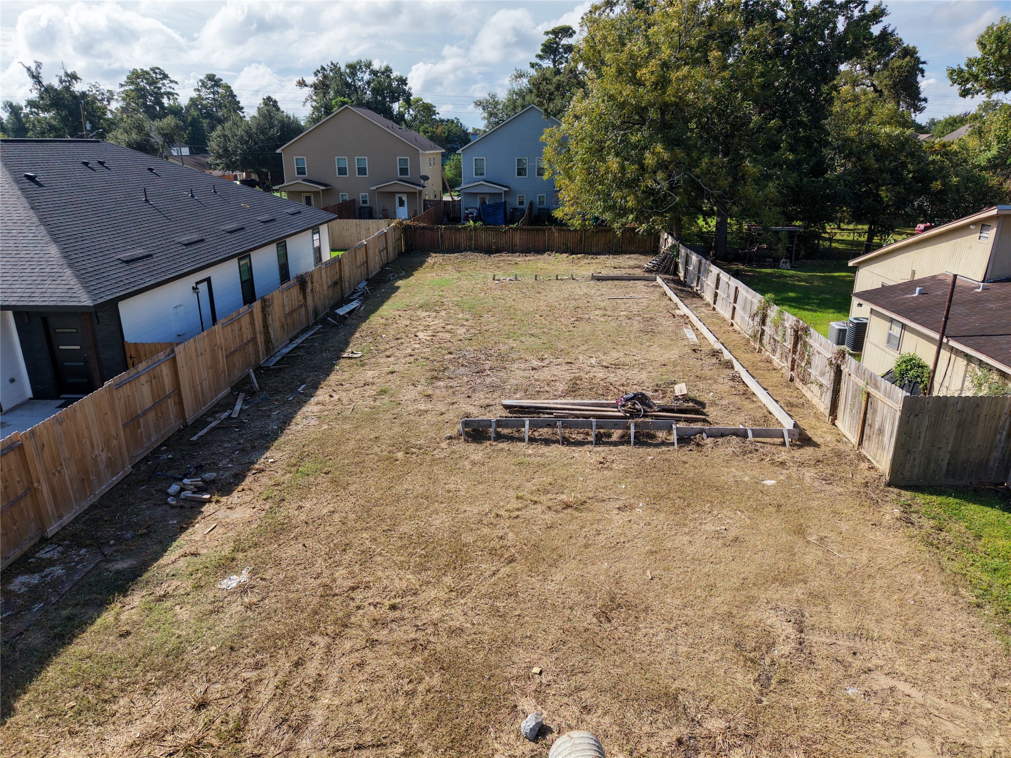 8214 Locksley Road Property Photo 1