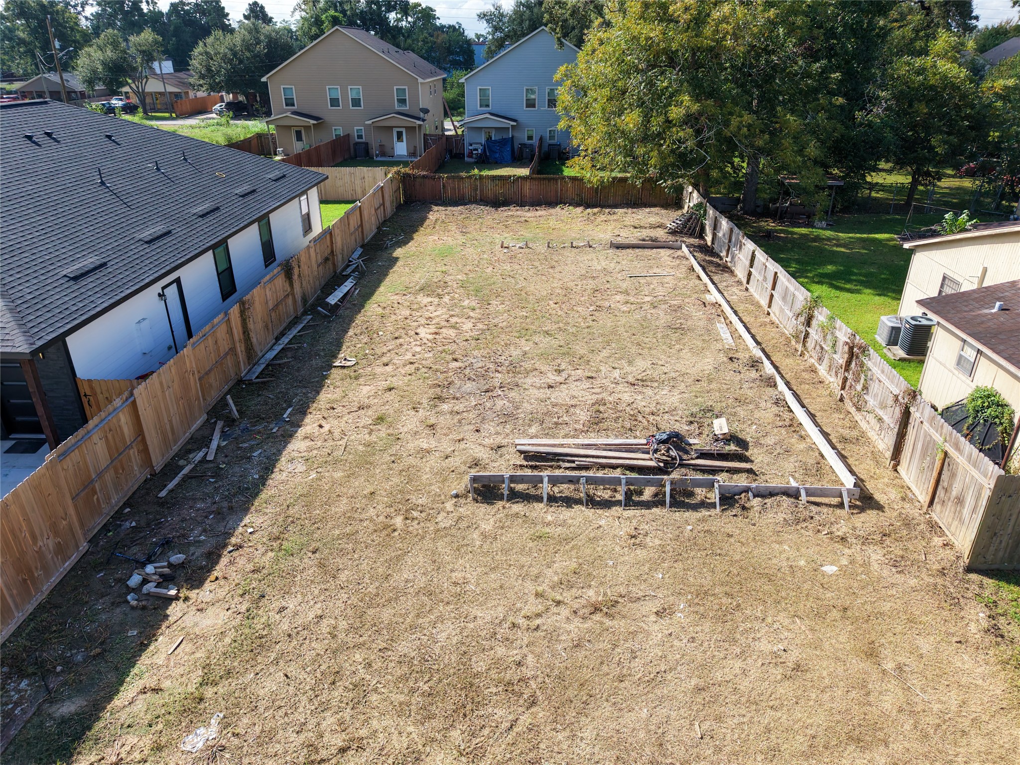 8214 Locksley Road Property Photo 5