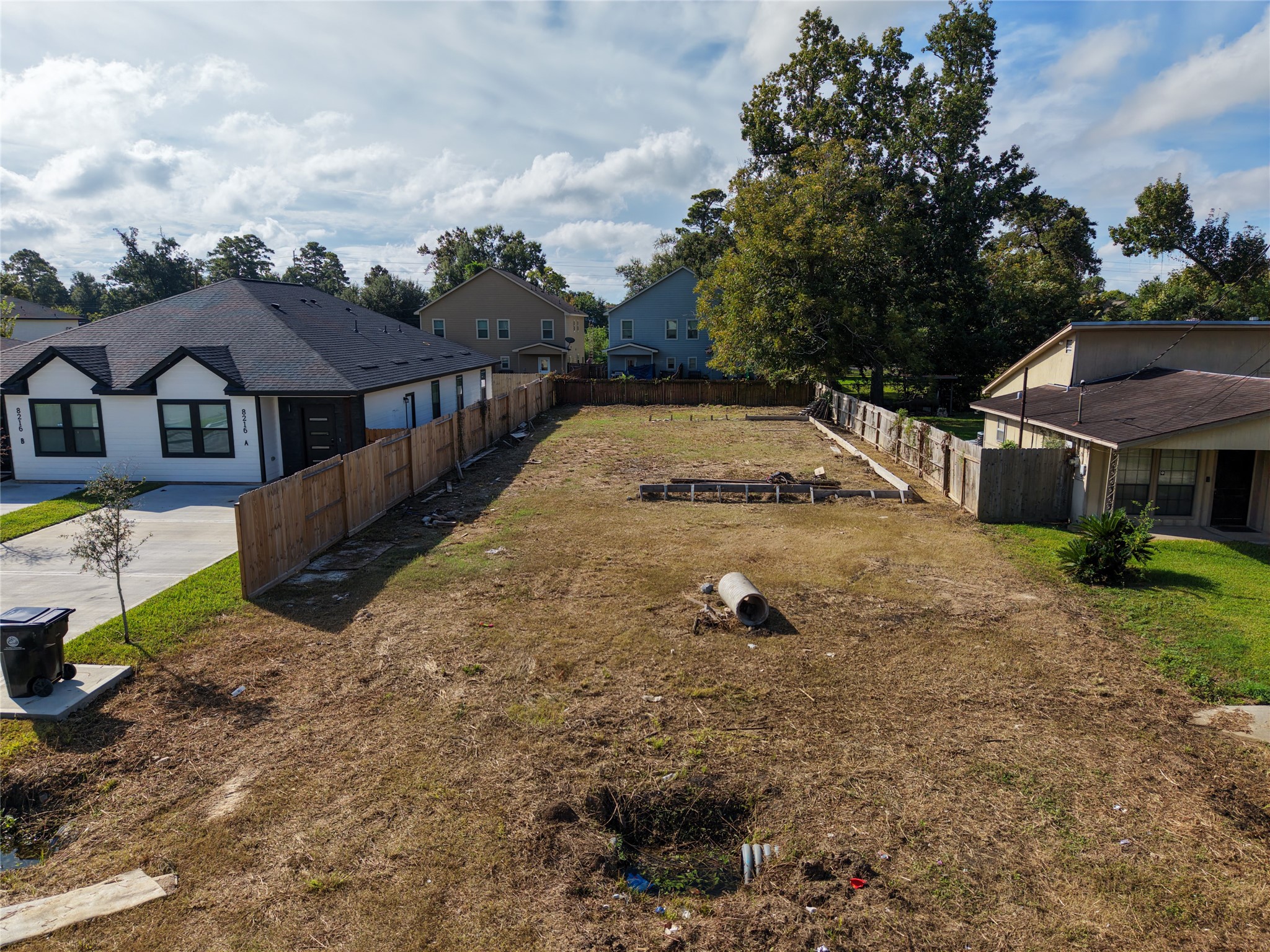 8214 Locksley Road Property Photo 6