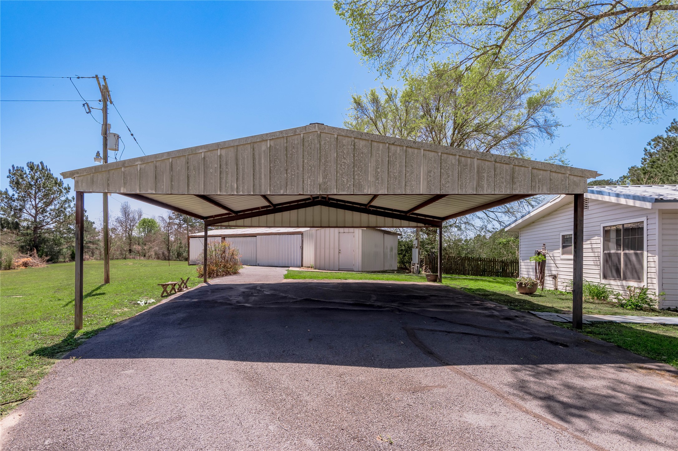 2792 Hwy 287 E Property Photo 14