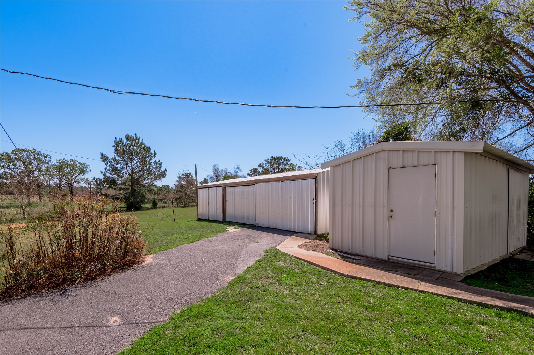 2792 Hwy 287 E Property Photo 15
