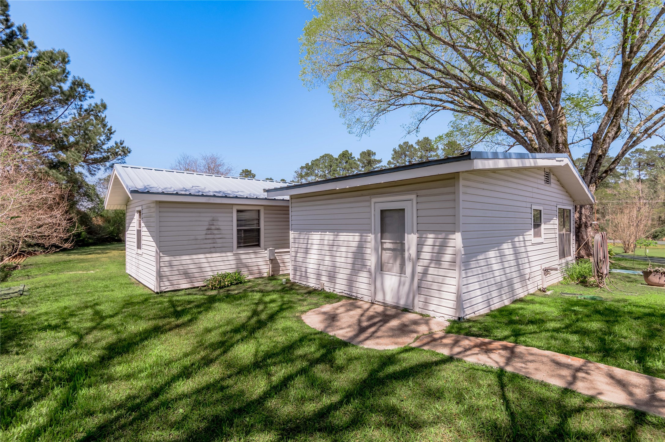 2792 Hwy 287 E Property Photo 17