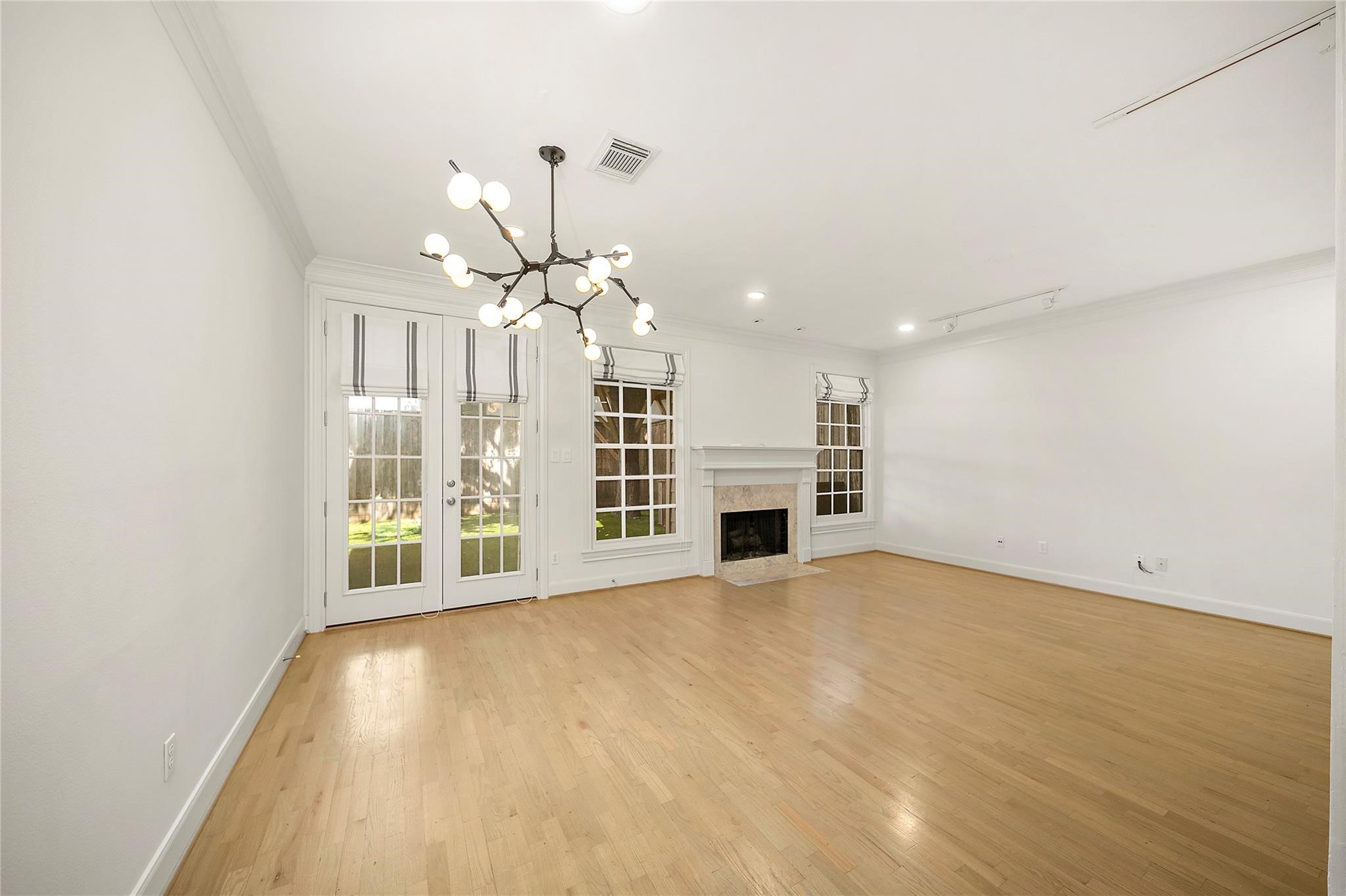2014 Mcduffie Street Property Photo 5