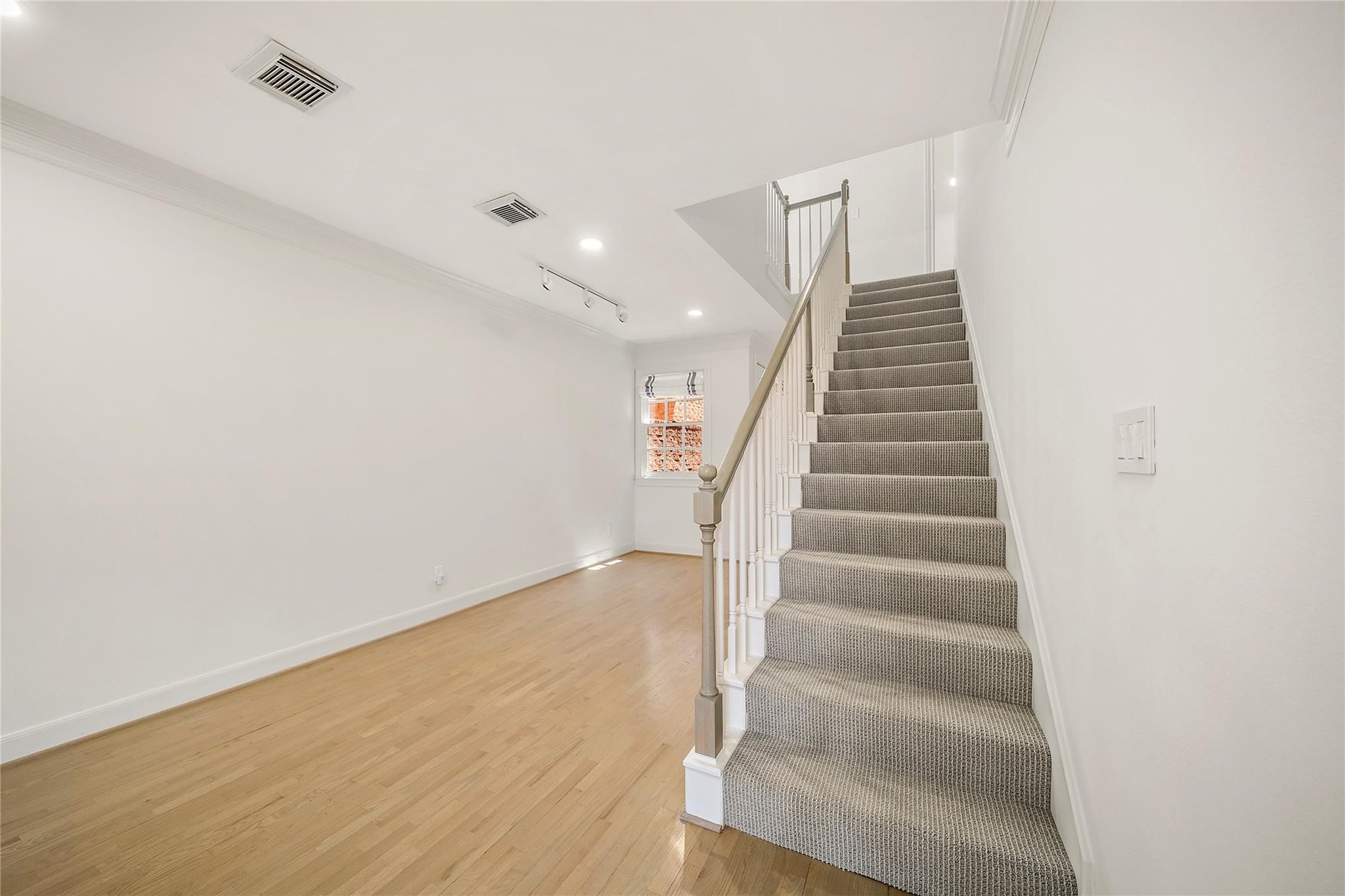 2014 Mcduffie Street Property Photo 9