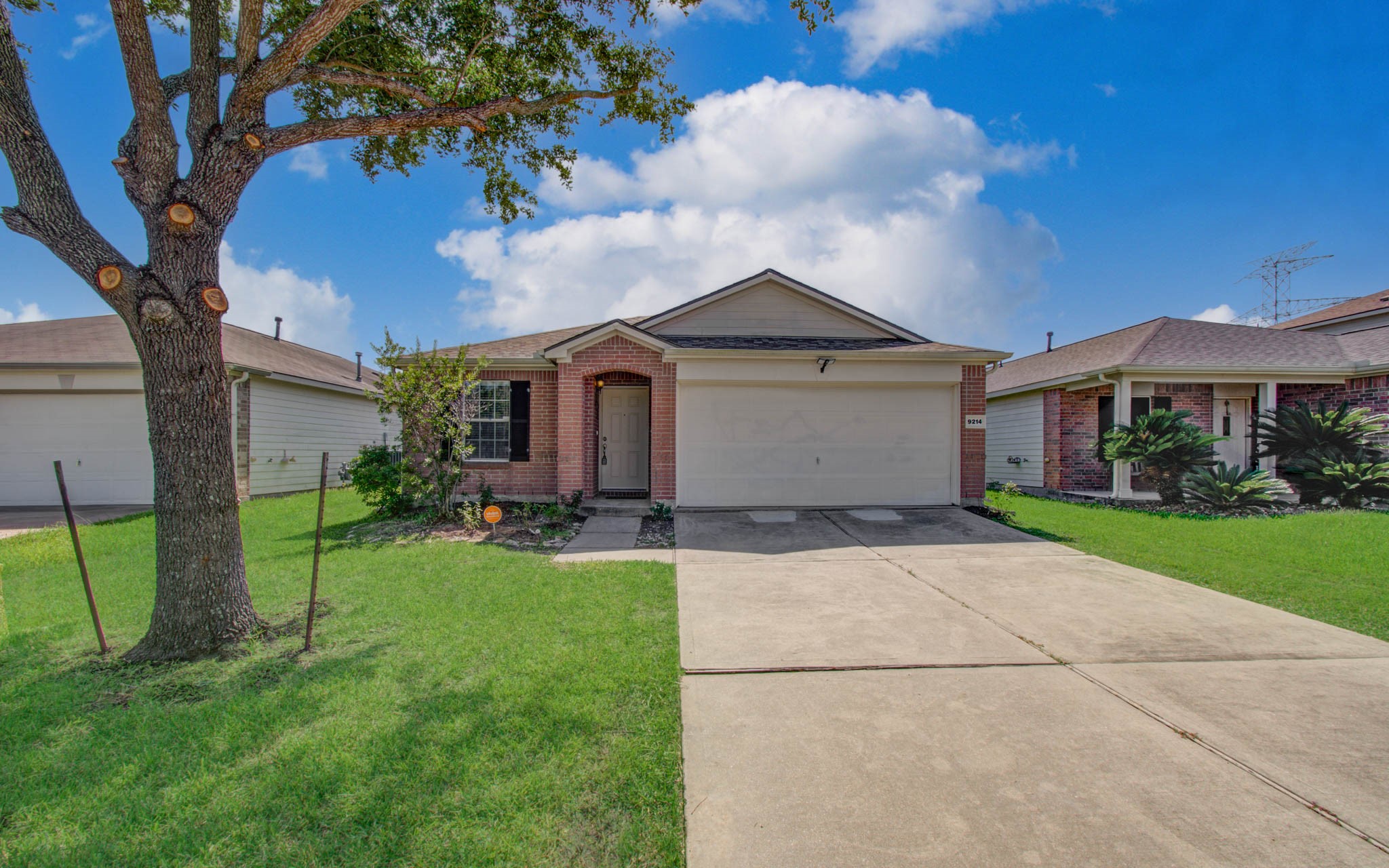 9214 Brandon Chase Ln Lane Property Photo