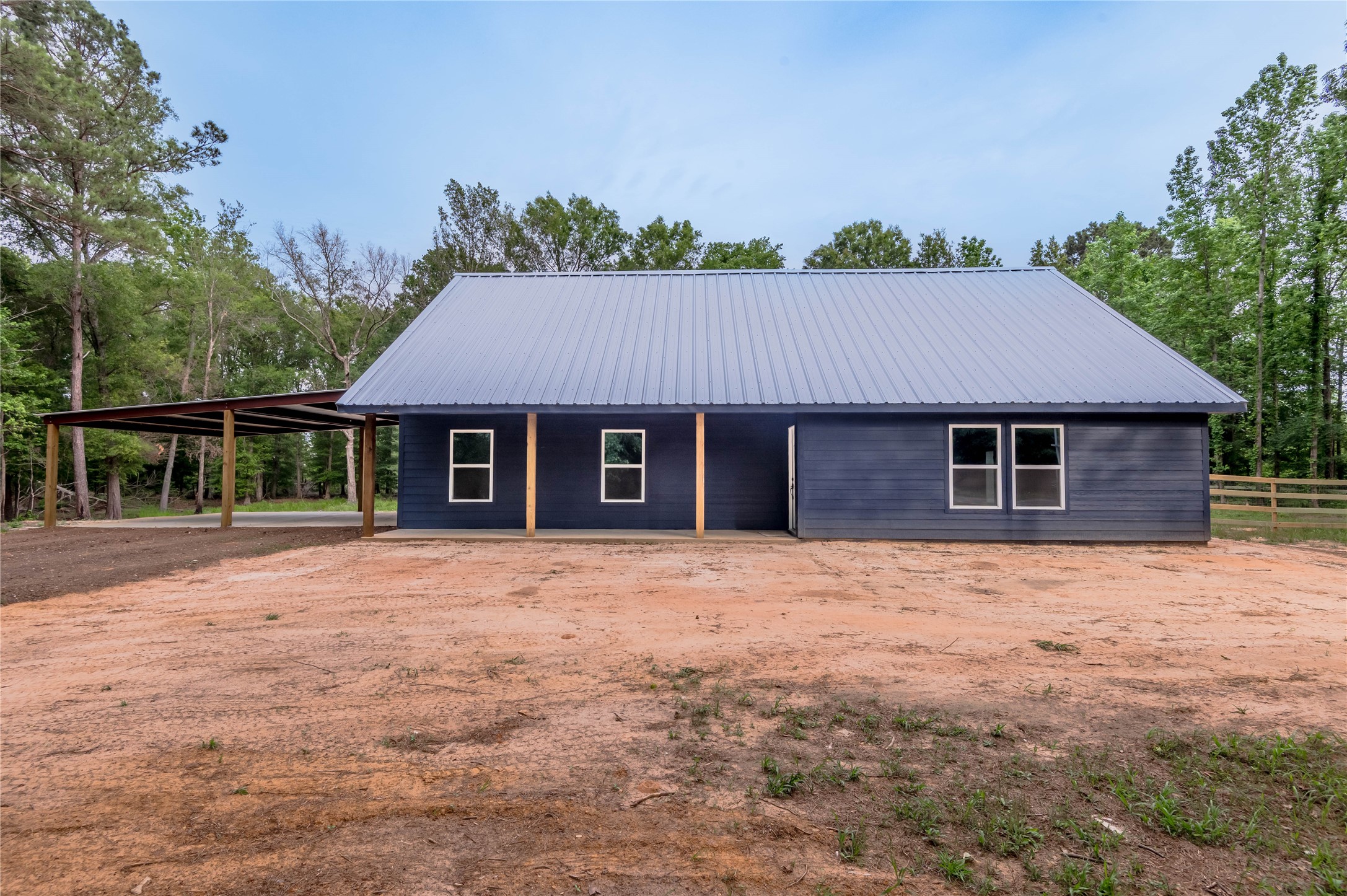 304 N FM 225