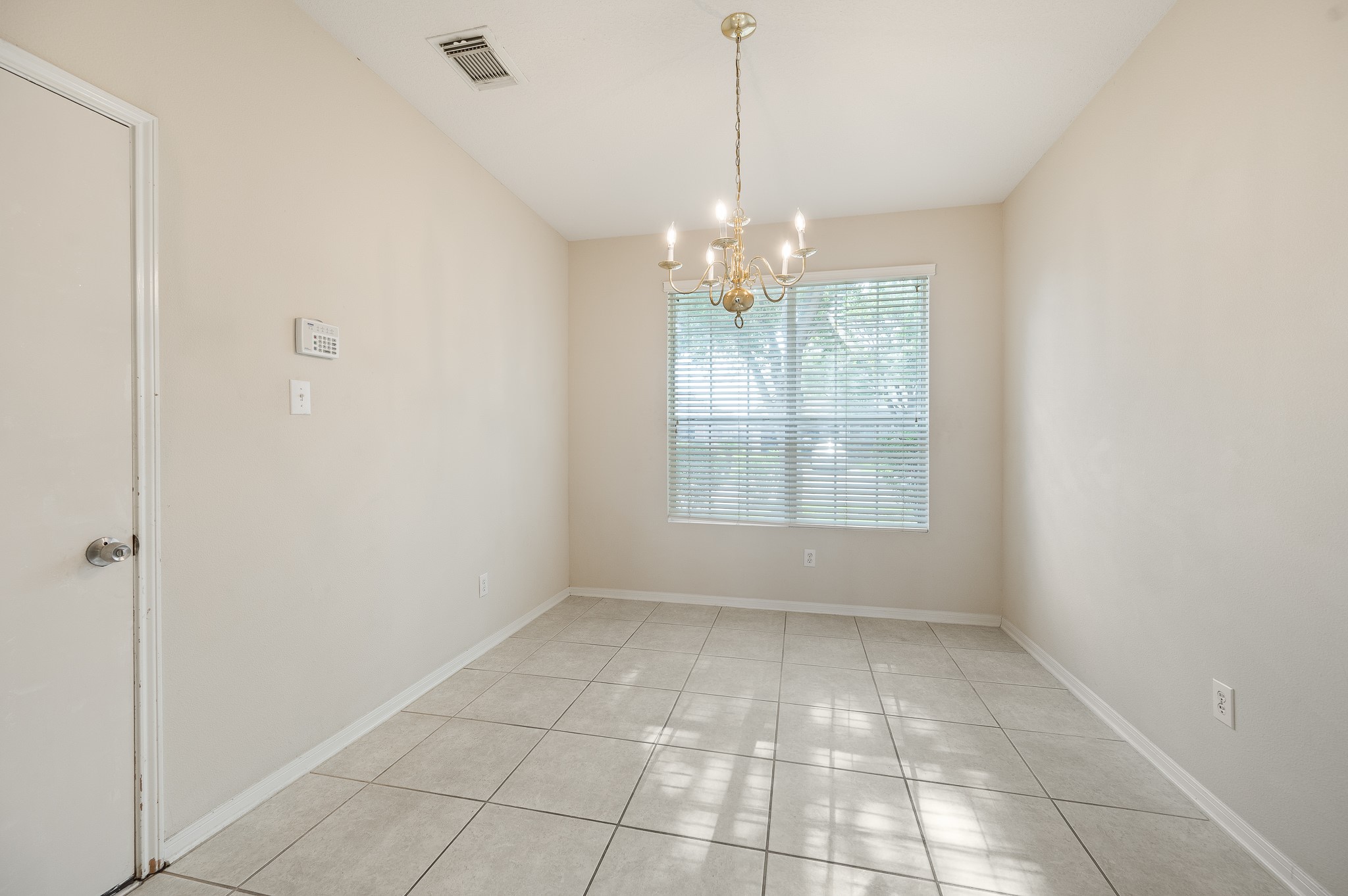 2923 Ridge Scene Way Property Photo 9