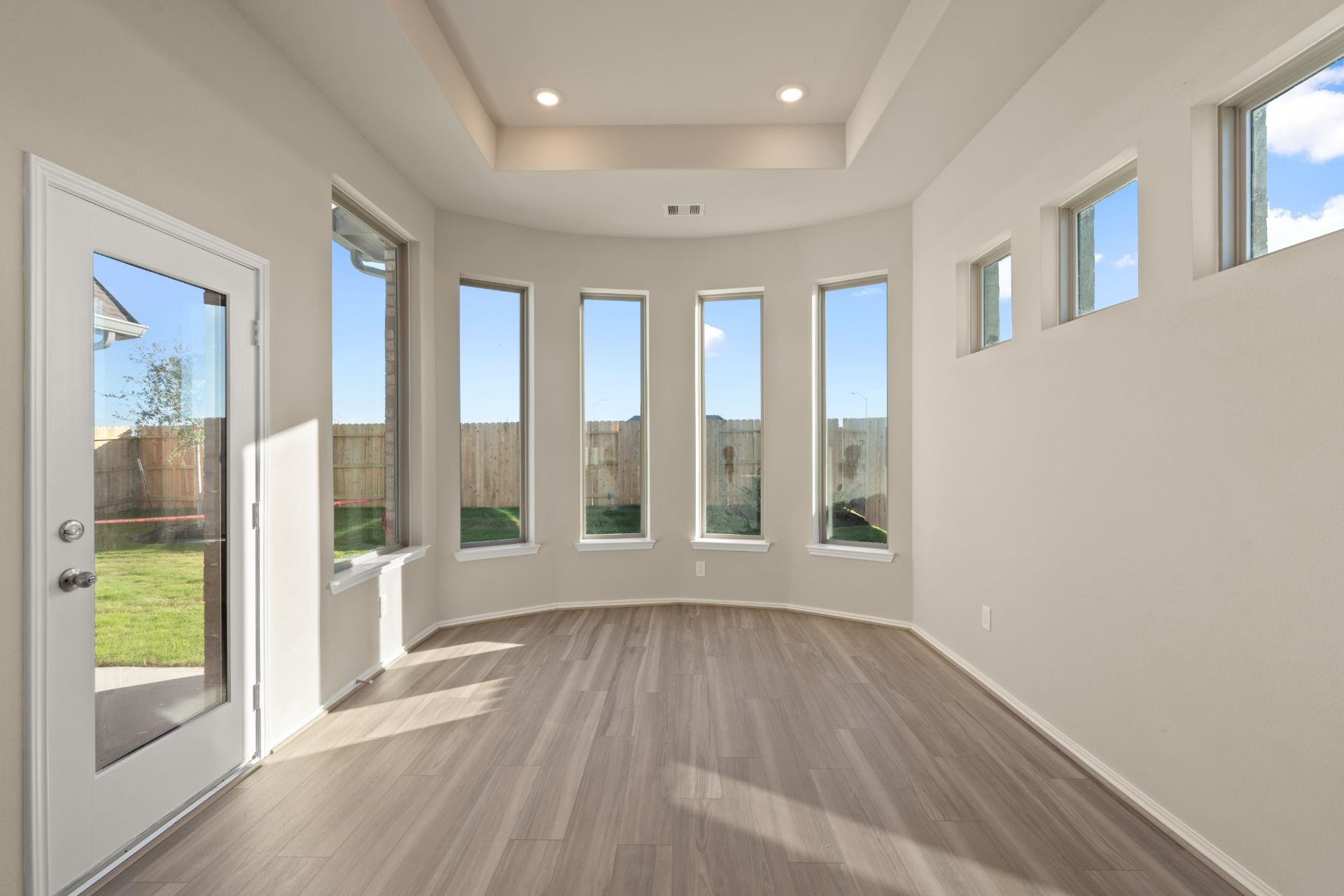 9162 Grand Jubilee Drive Property Photo 6