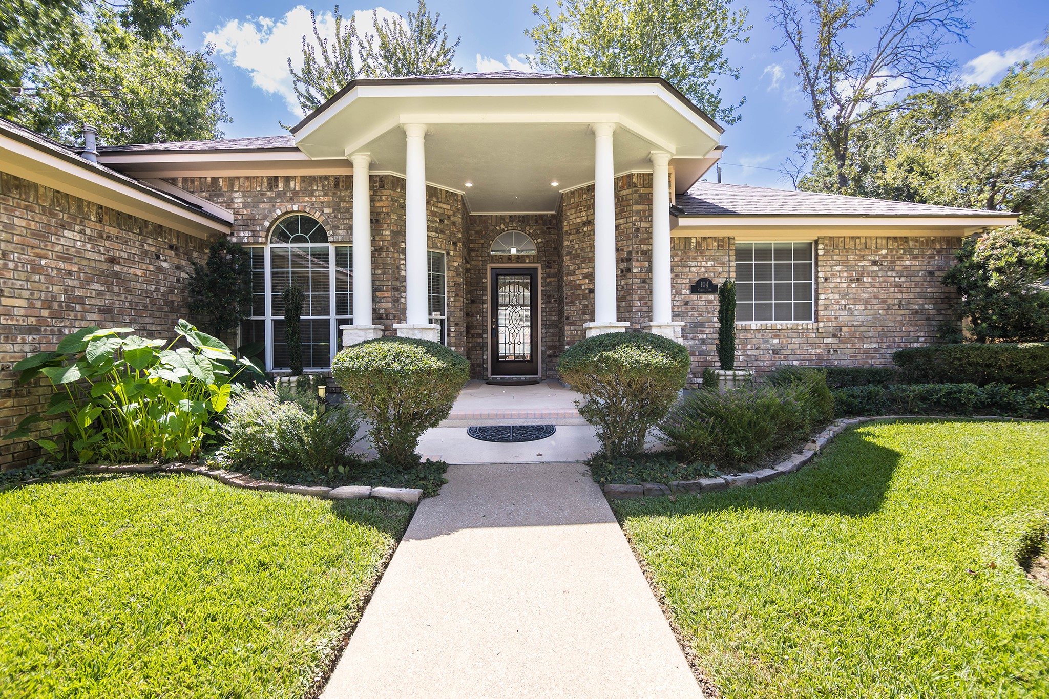 104 Peach Tree Street Property Photo 1