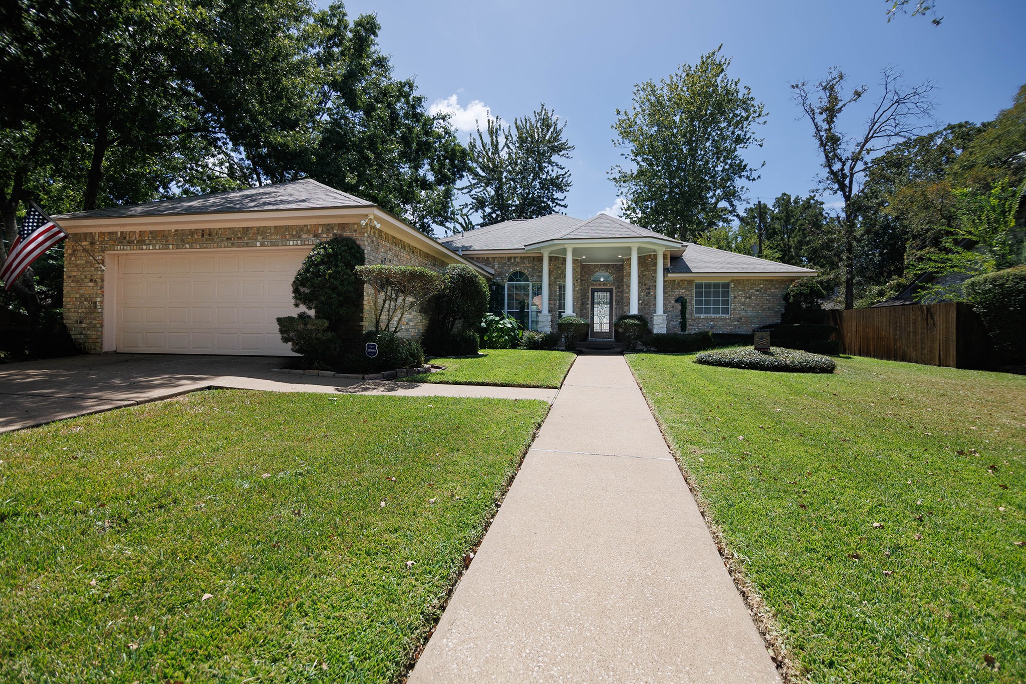 104 Peach Tree Street Property Photo 3