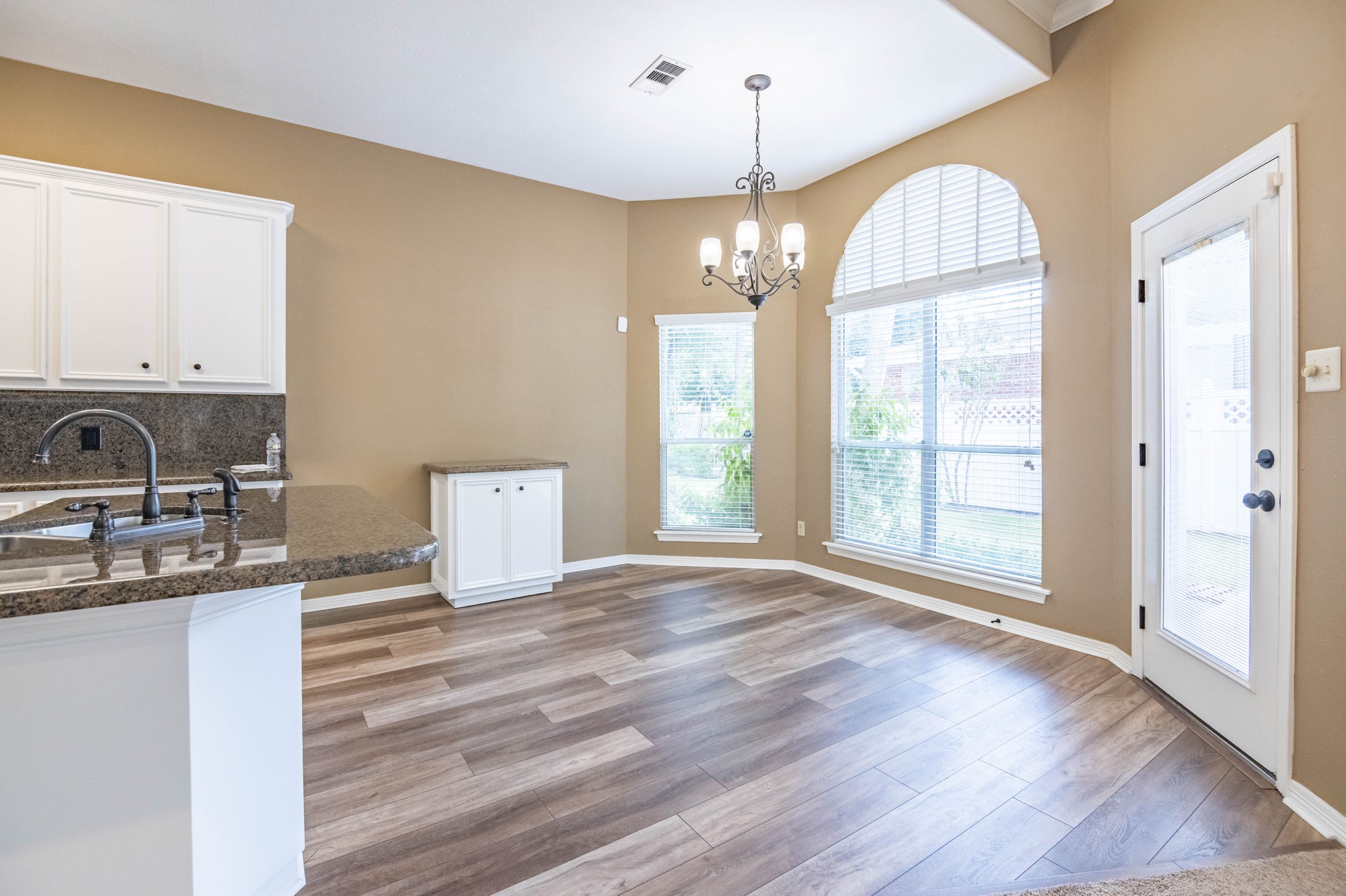 104 Peach Tree Street Property Photo 11