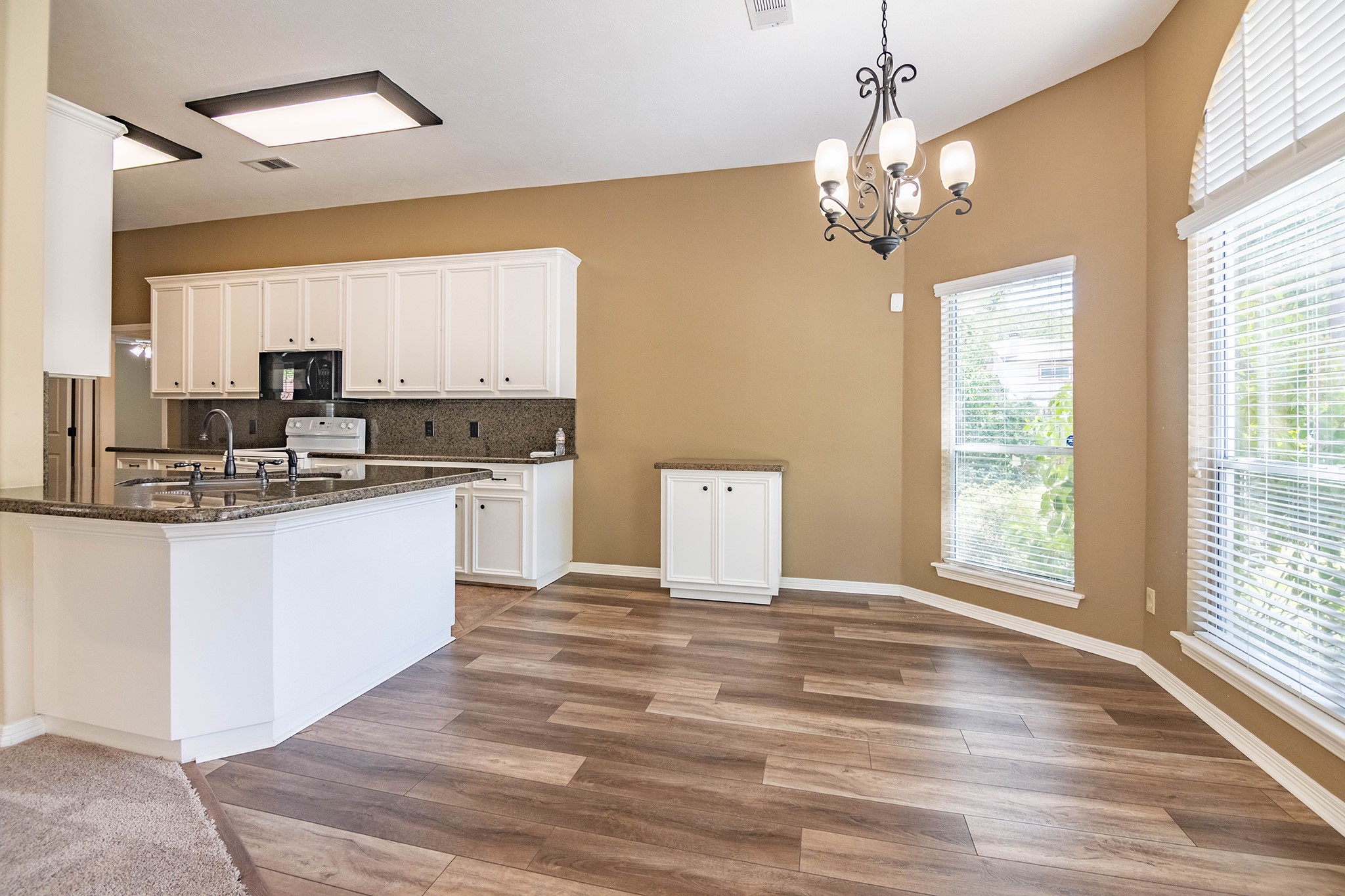 104 Peach Tree Street Property Photo 12