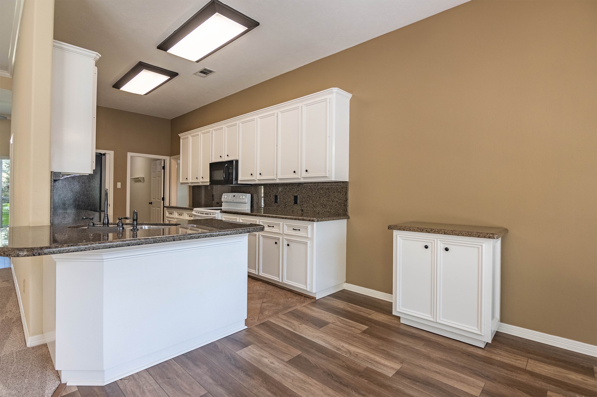104 Peach Tree Street Property Photo 13