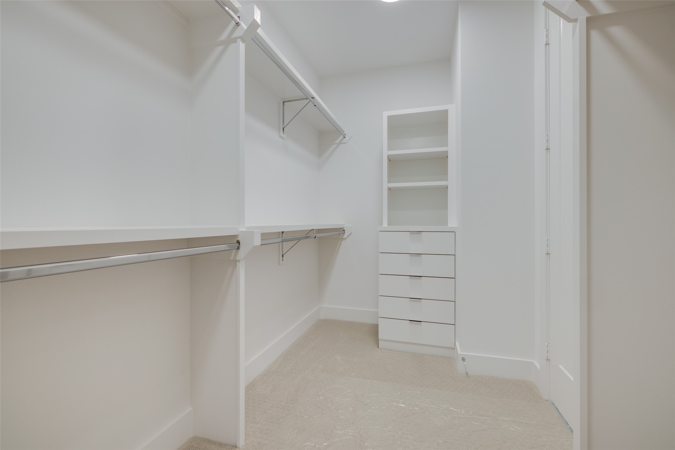 1634 Castle Court Property Photo 27