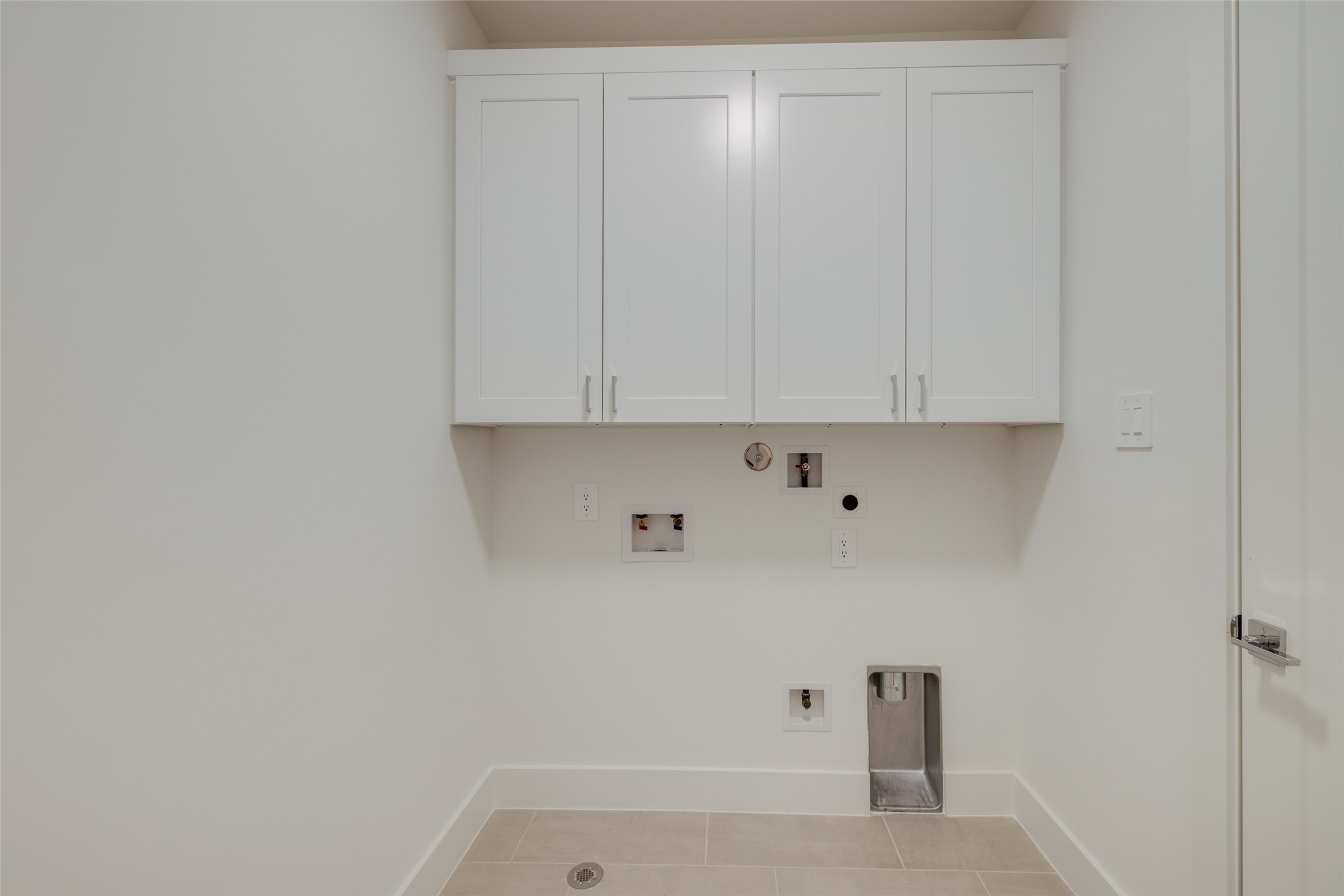 1634 Castle Court Property Photo 29