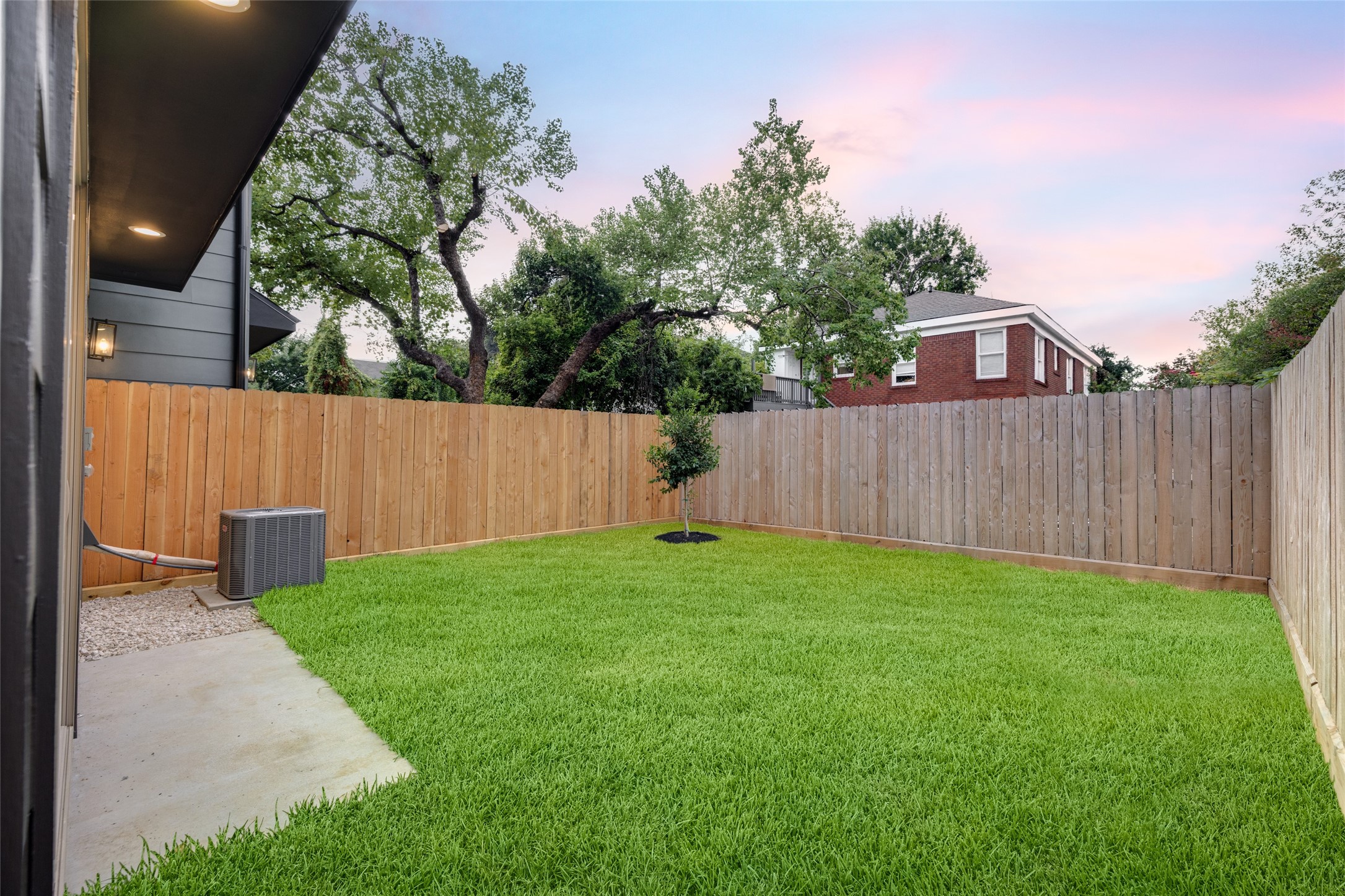 1634 Castle Court Property Photo 37