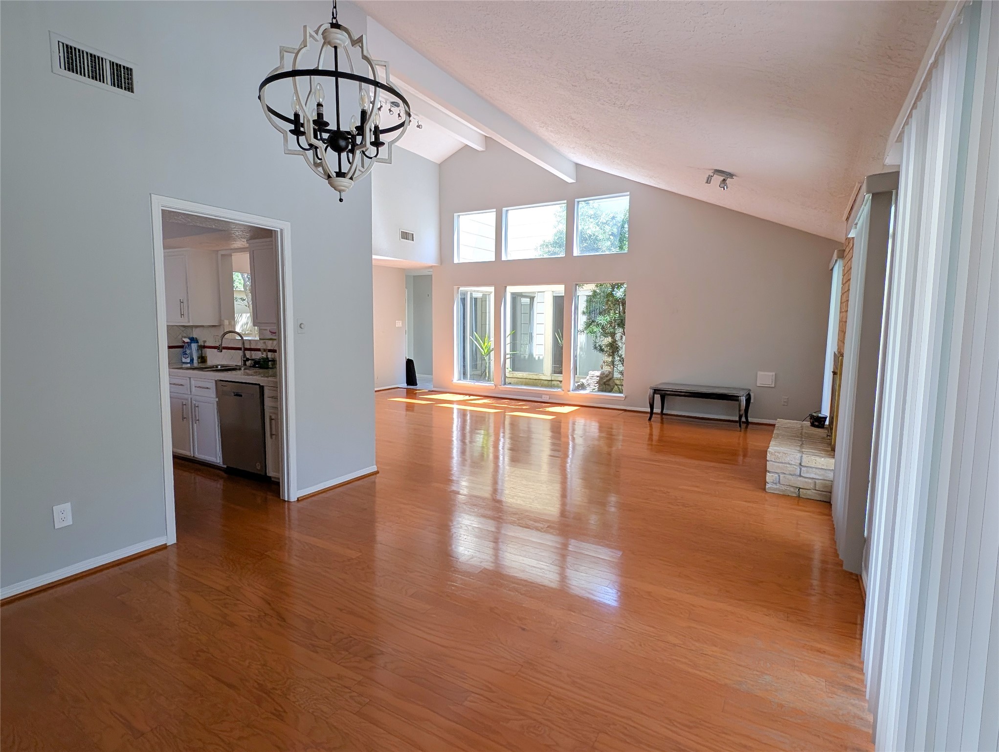 1310 S Kirkwood Road Property Photo 5